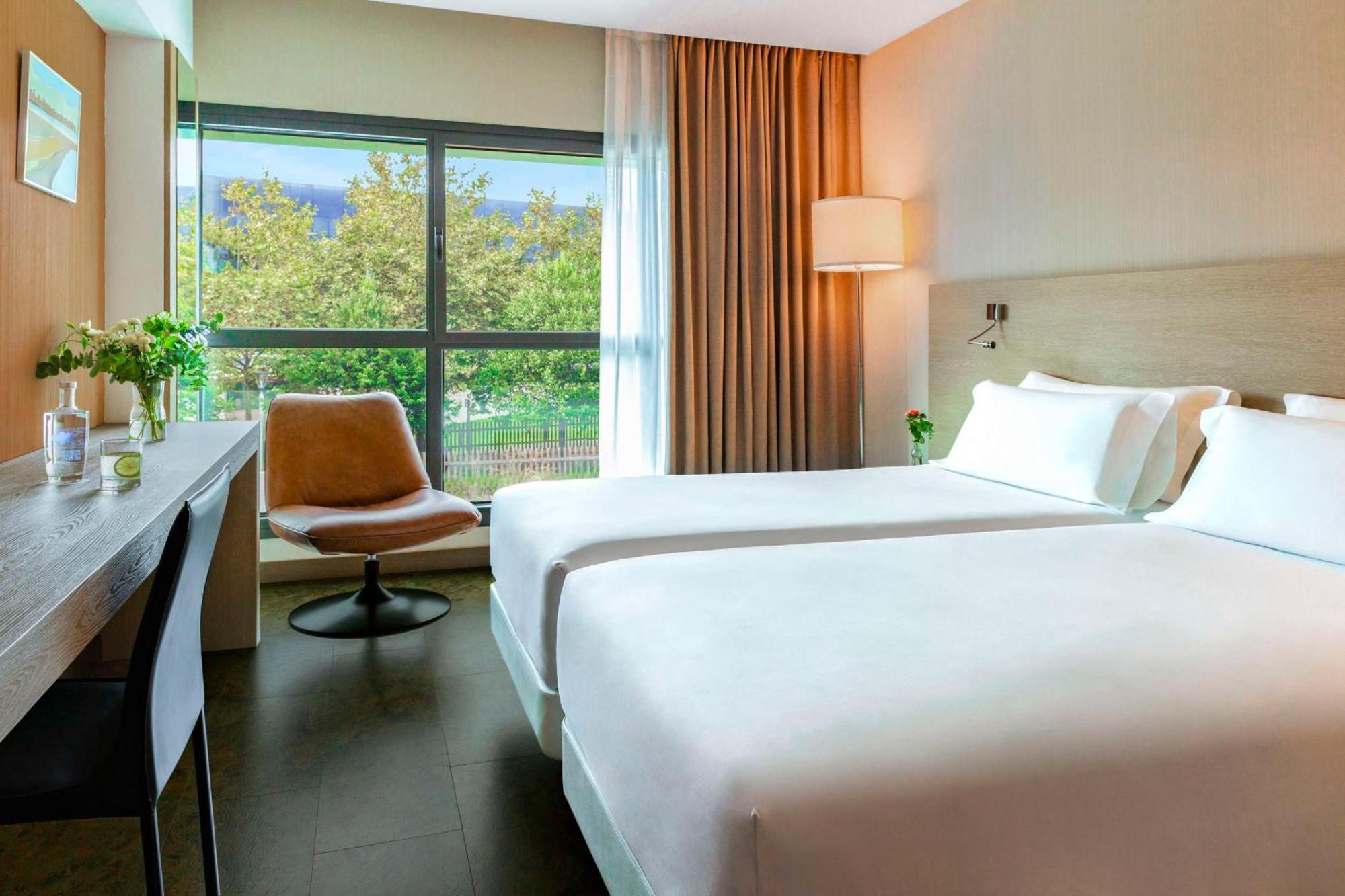 Hotel Nh 4*