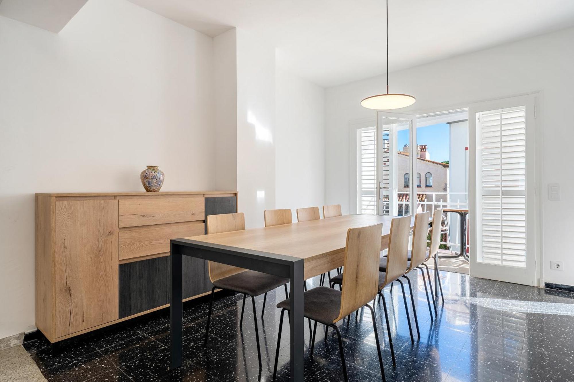 Hauzify I Riera Apartment