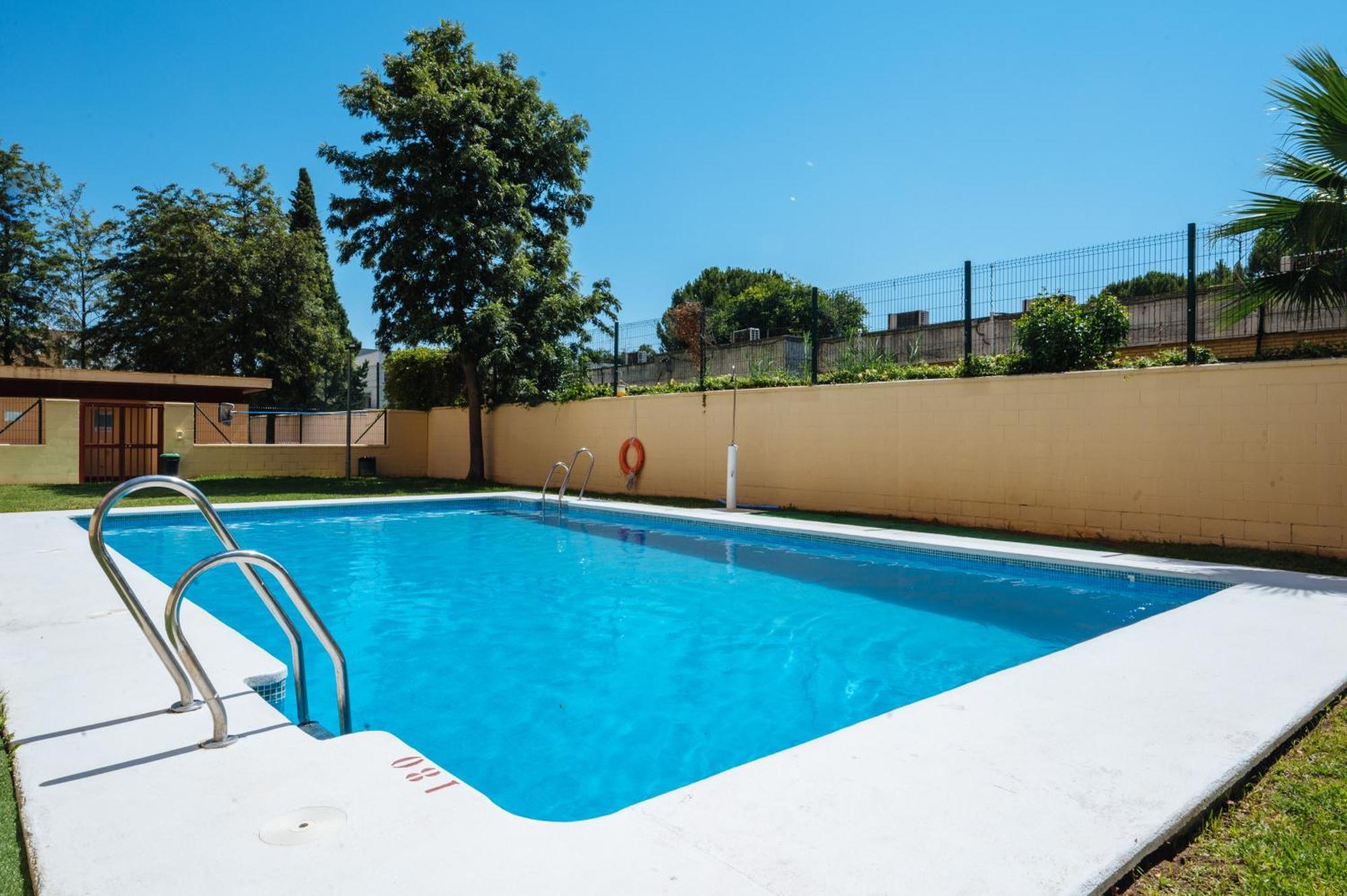 Apartment Parking En Sevilla Centro Y Piscina En Verano Camas
