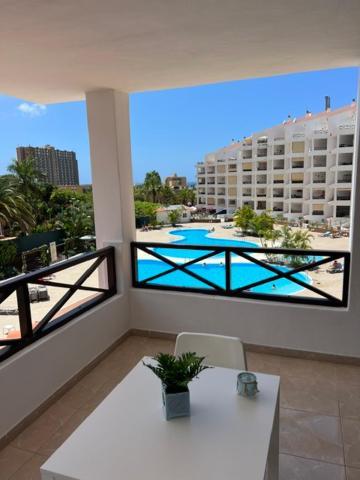 San Marino Playa Cristianos Apartment *
