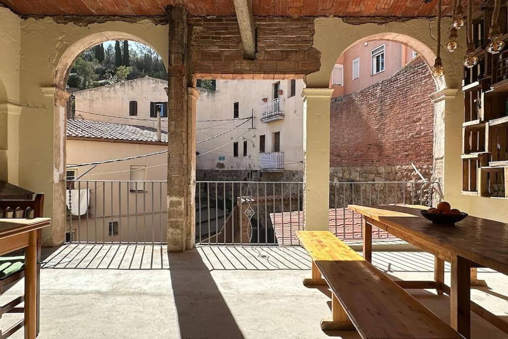Roca Foradada En Casa Cami De Les Aiguees *