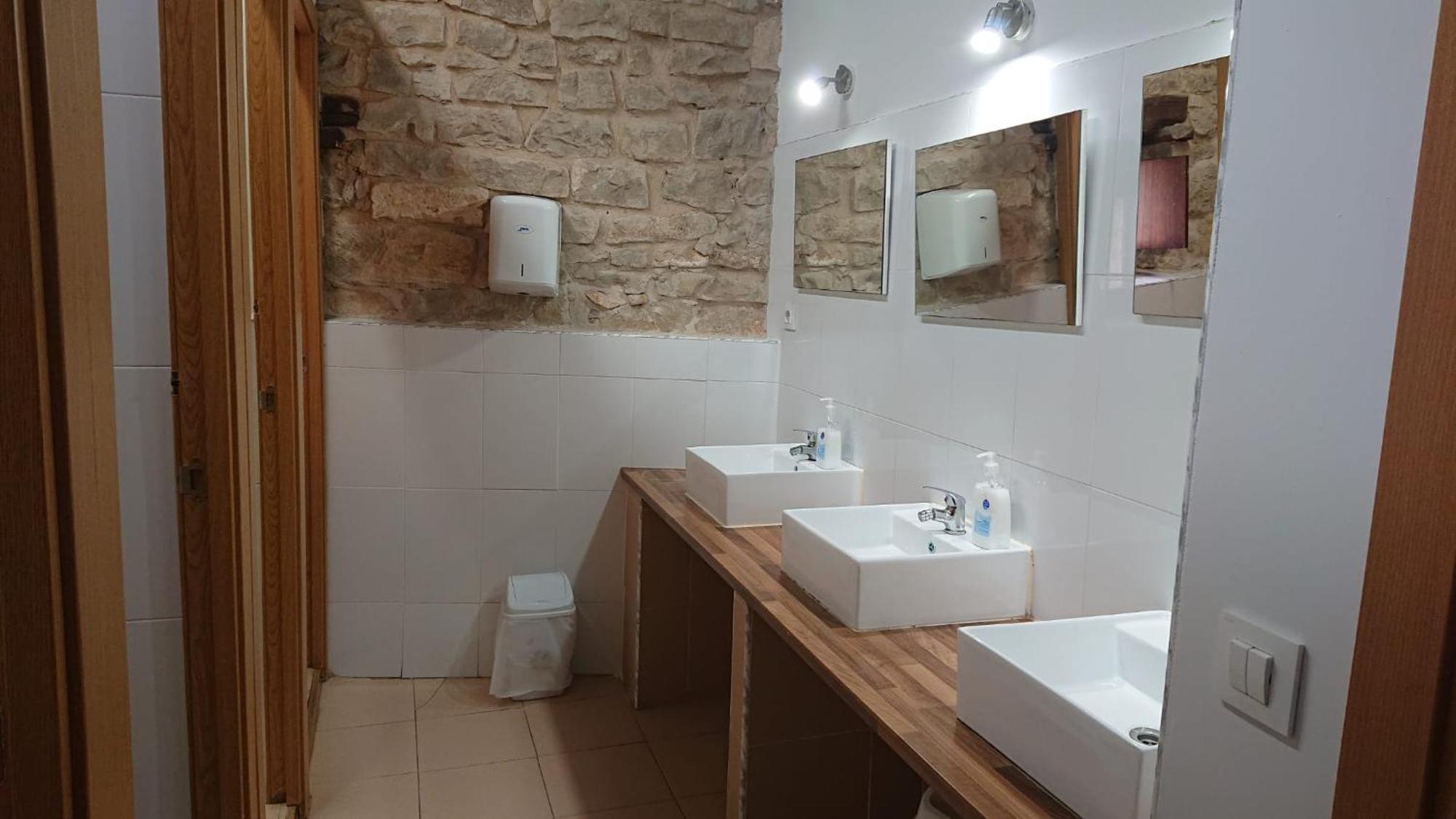 - El Oasis Del Camino Frances Hostel Sansol