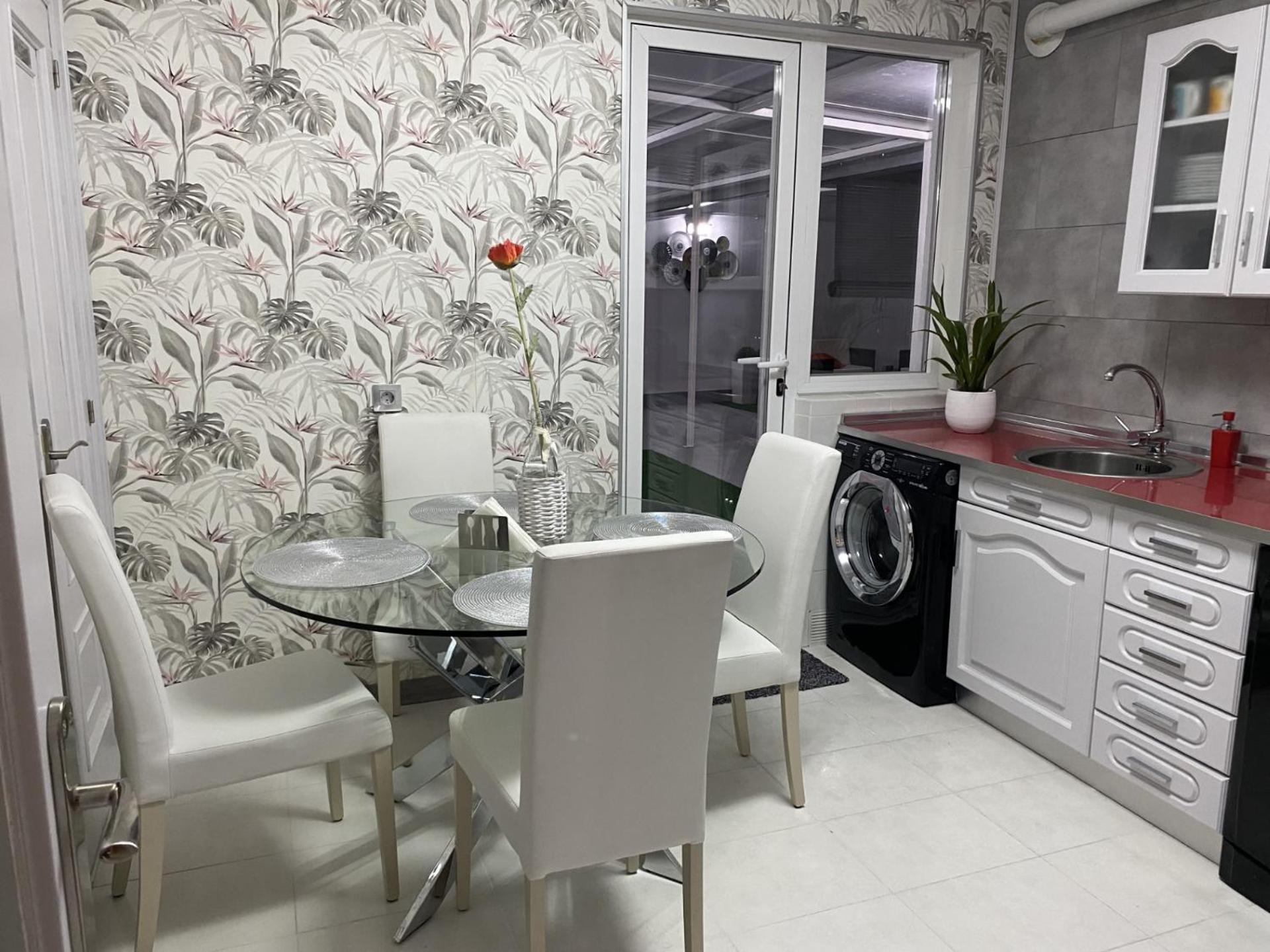 Army Deluxe Apartamento *