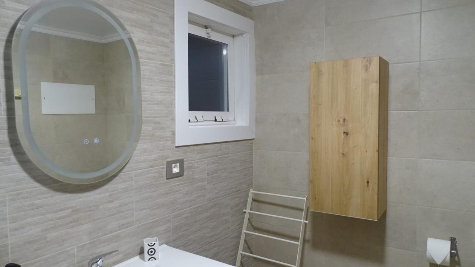 Atico En La Playa De Cangas Apartamento *