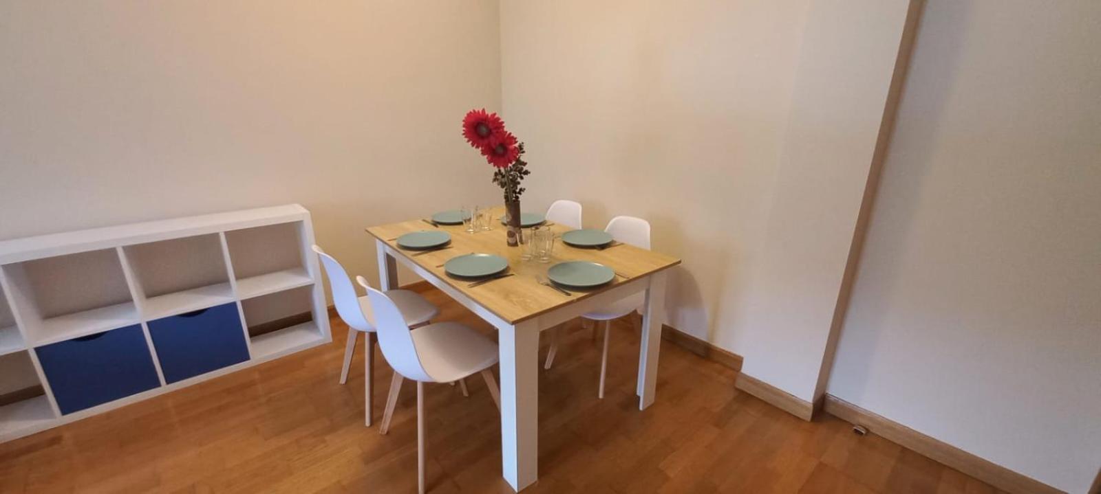 Apartment Con 3 Y Garaje A 10 Minutos De *