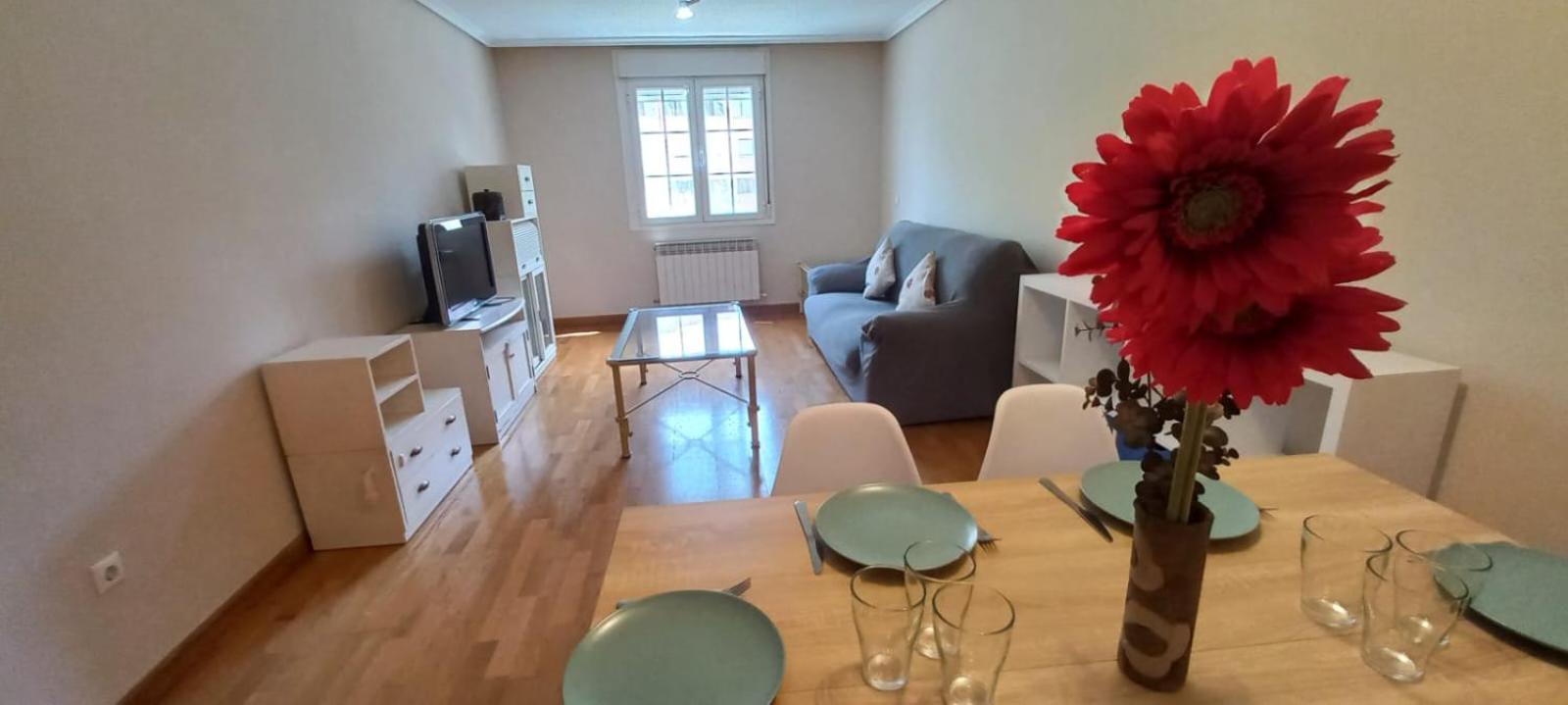 Apartment Con 3 Y Garaje A 10 Minutos De *