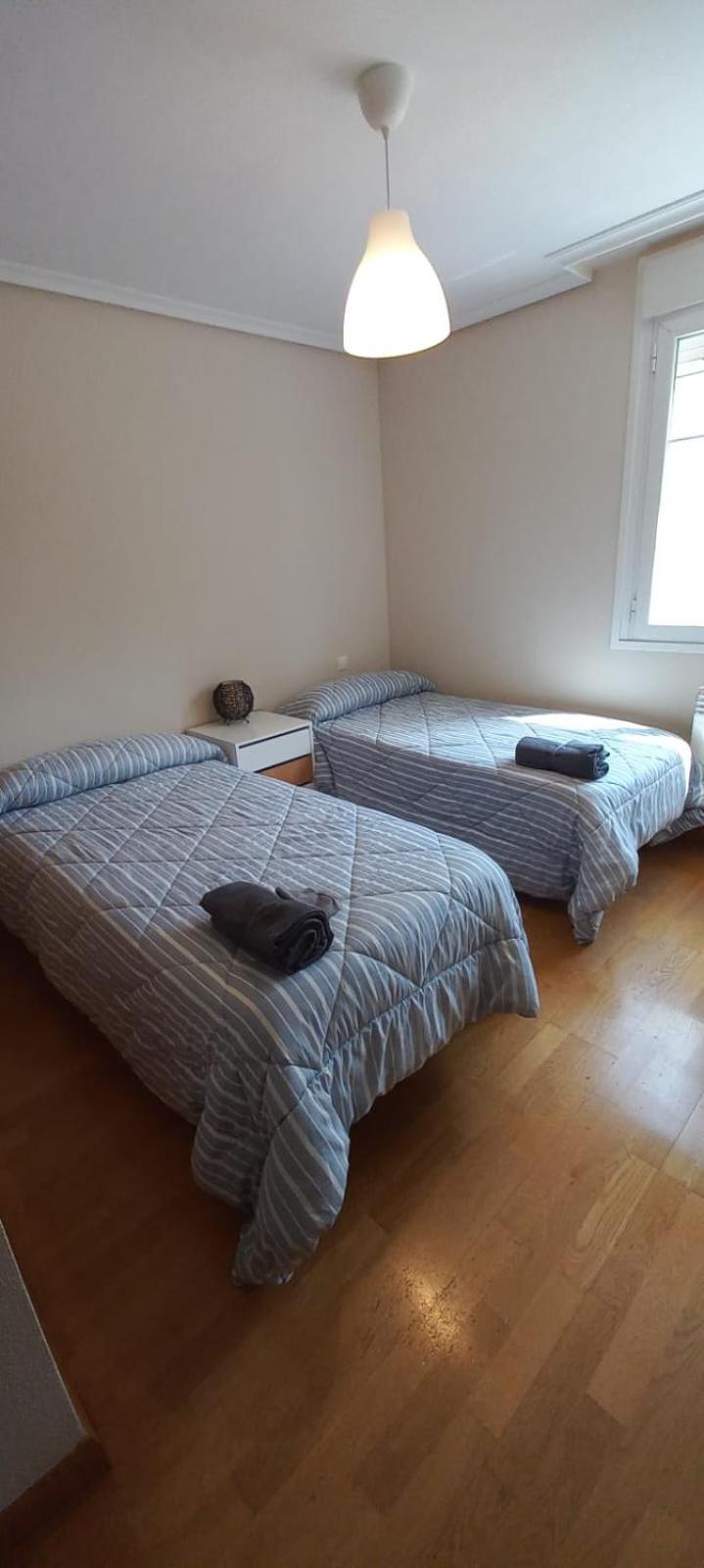 Con 3 Y Garaje A 10 Minutos De * Valladolid