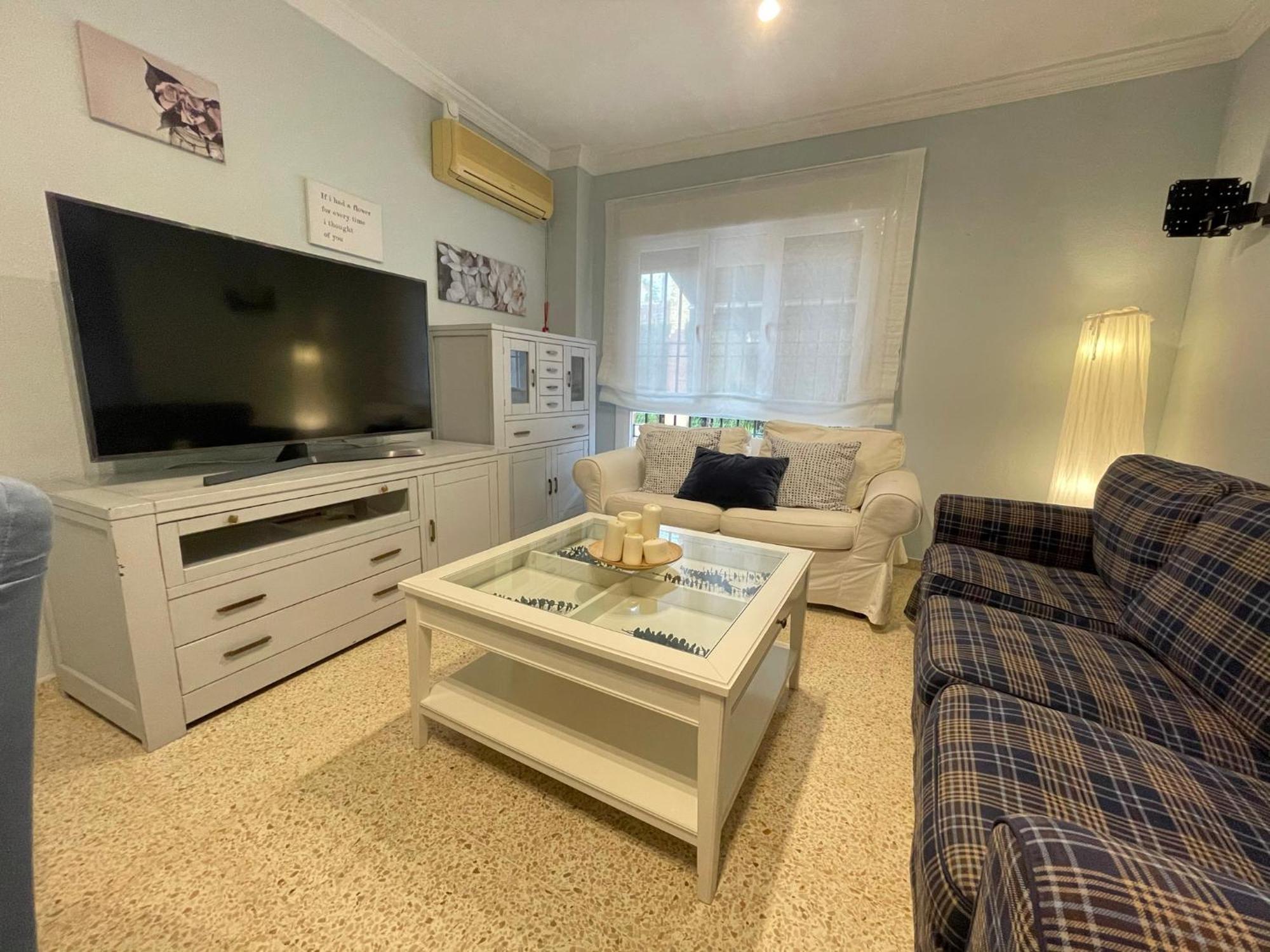 Holiday home Sunny Semidetached Private House 10min From Center