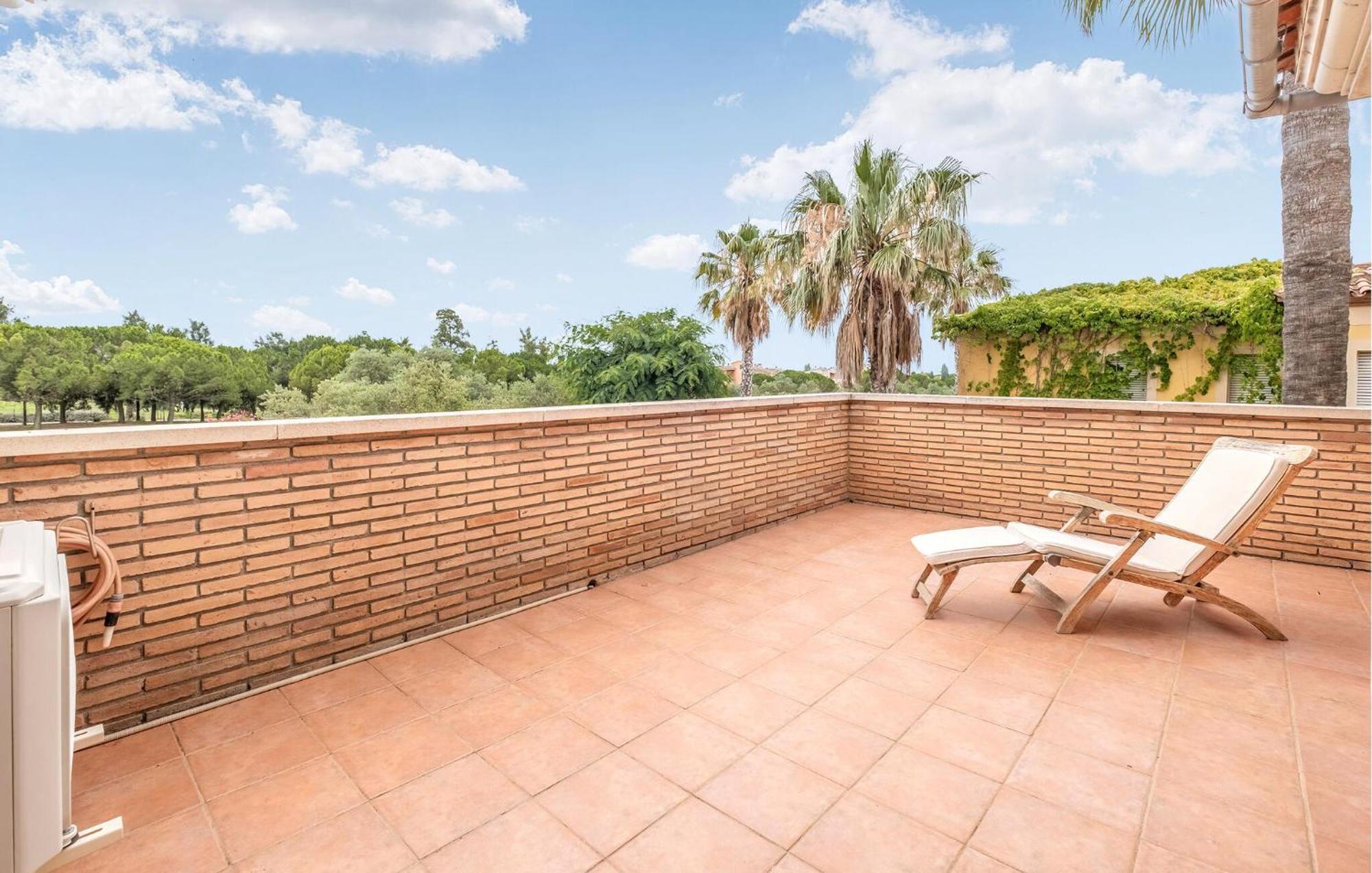 Сasa de vacaciones 5 Bedroom Awesome In Reus