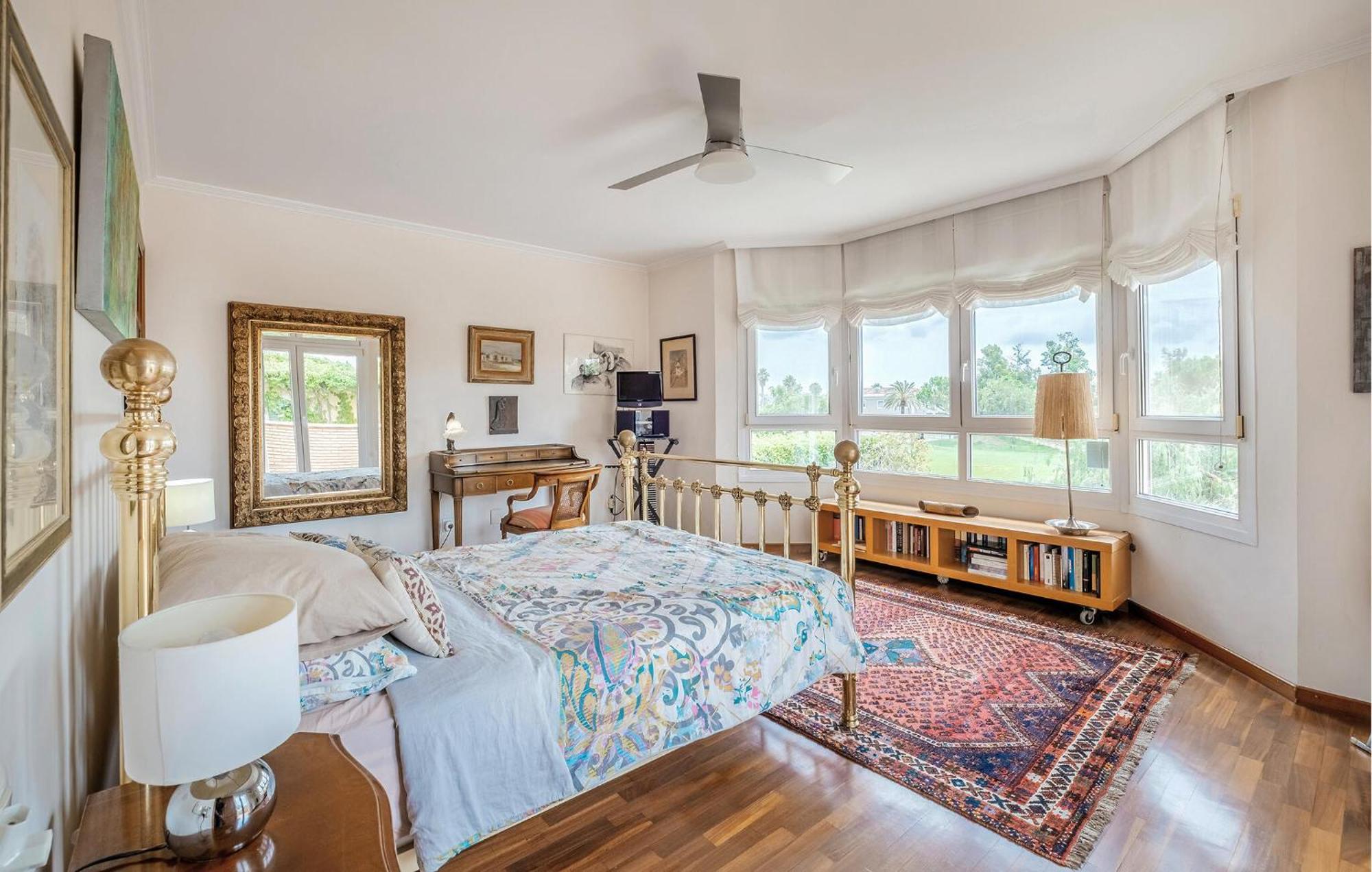 5 Bedroom Awesome In