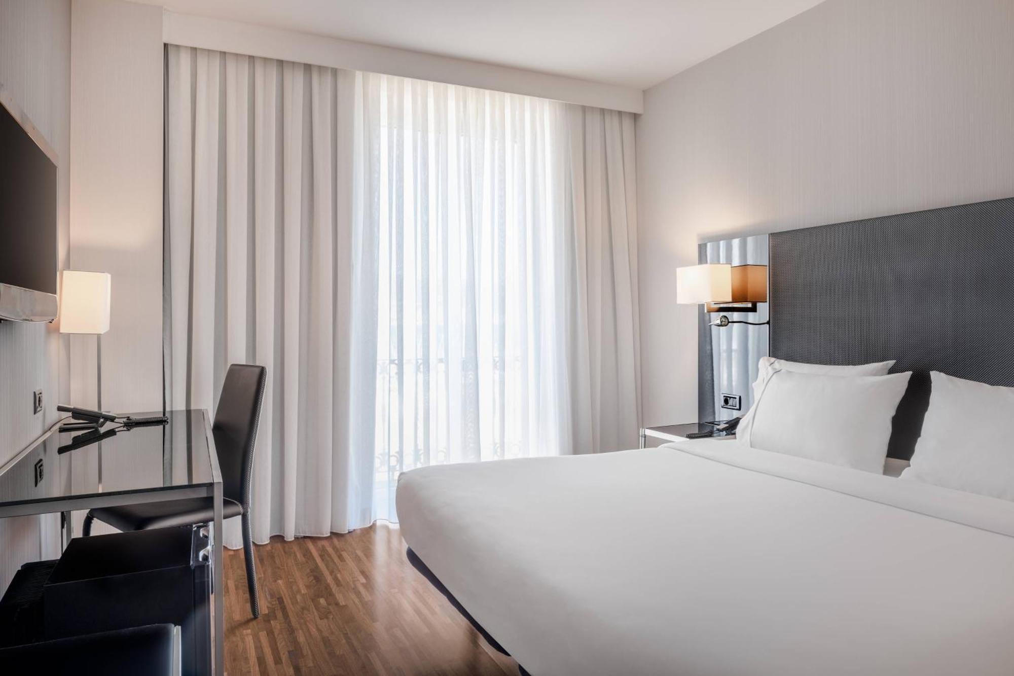 Ac Palacio Universal By Marriott Hotel 4*