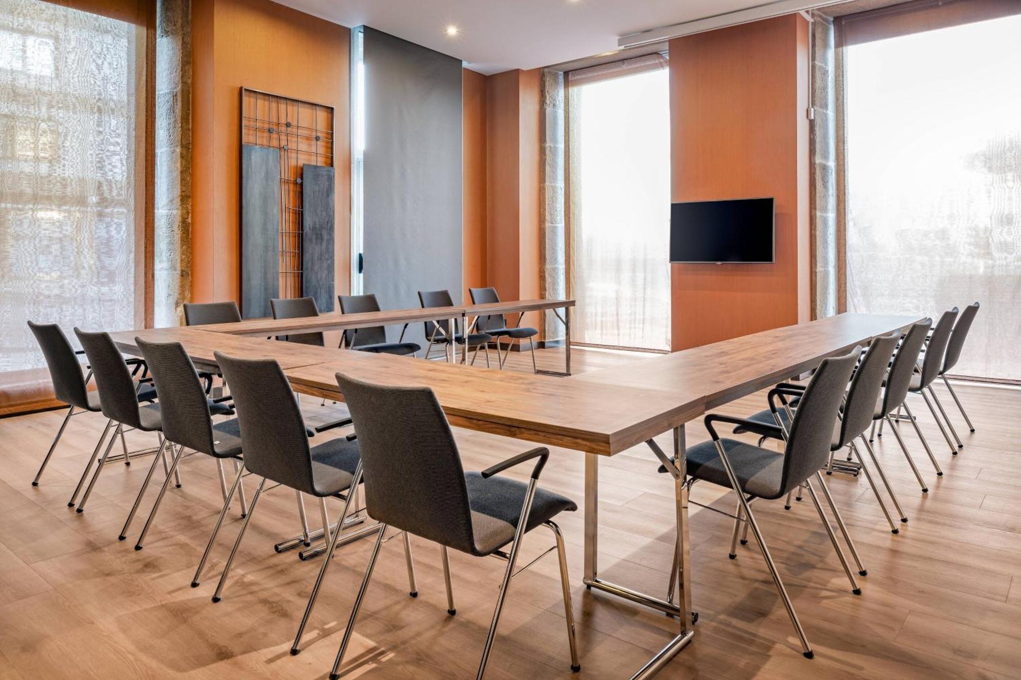 Hotel Ac Palacio Universal By Marriott Vigo