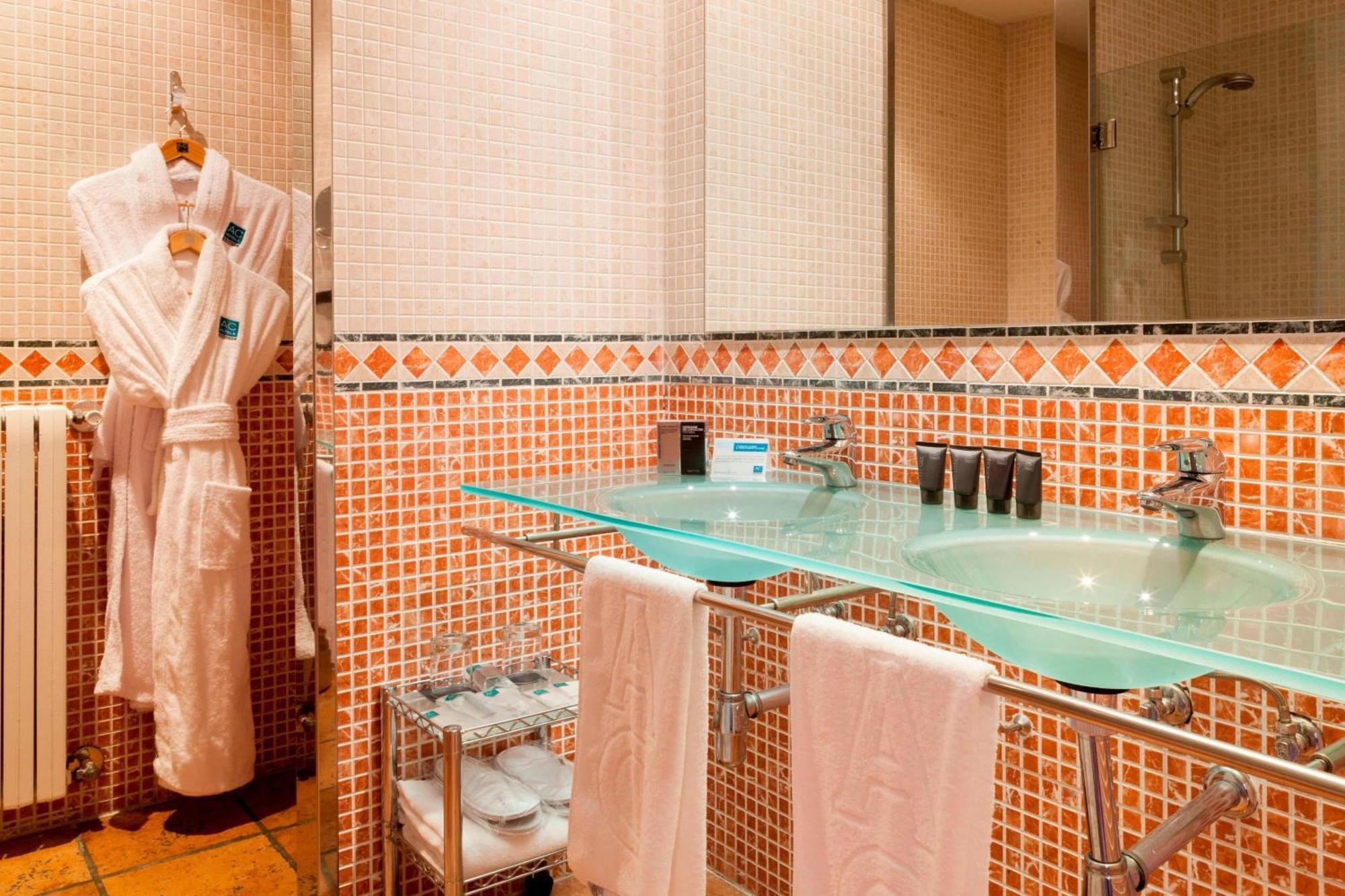 Hotel Ac Palacio De Santa Ana By Marriott 5*