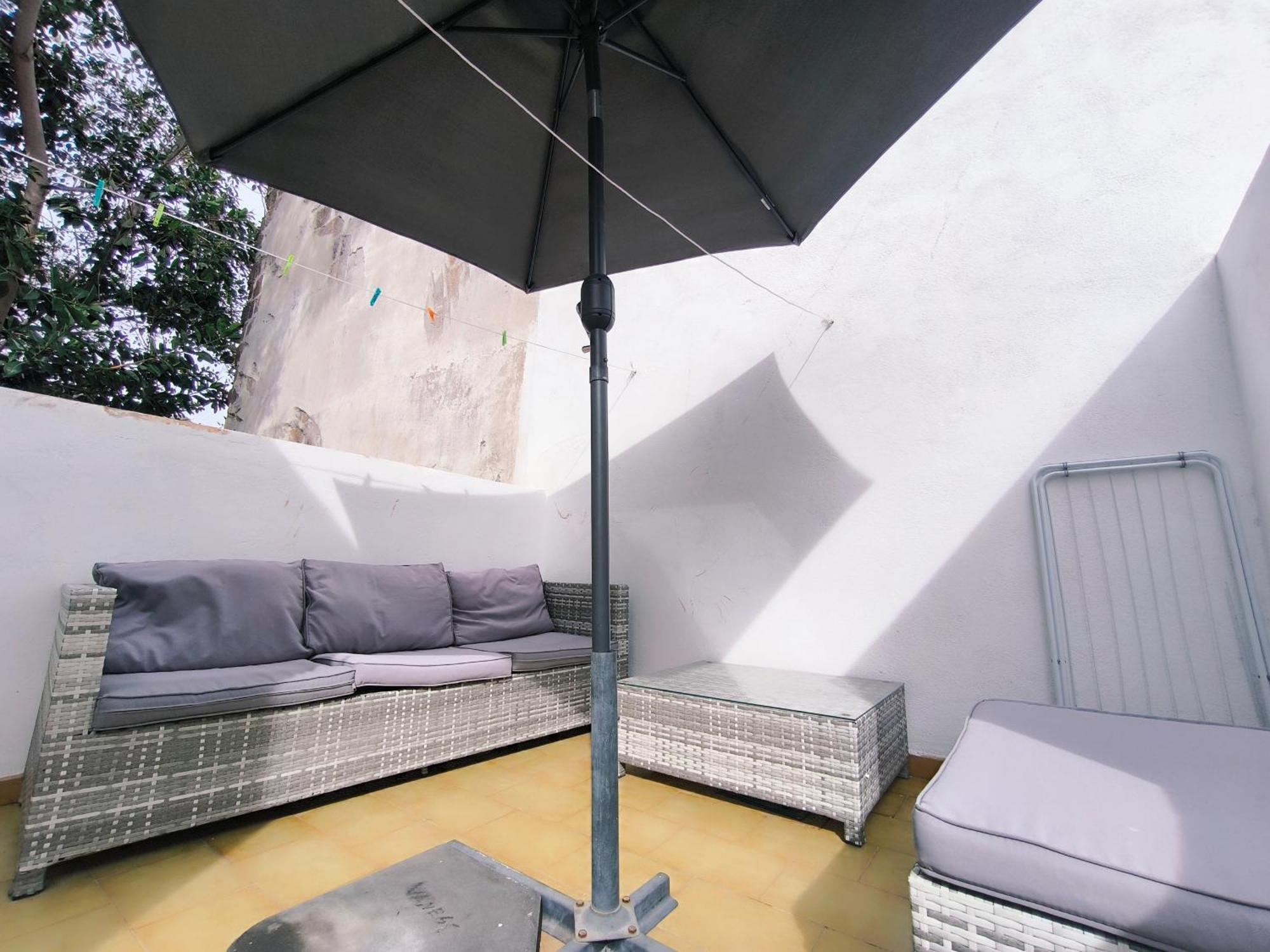 Carrillo La Rosa 1 Apartment