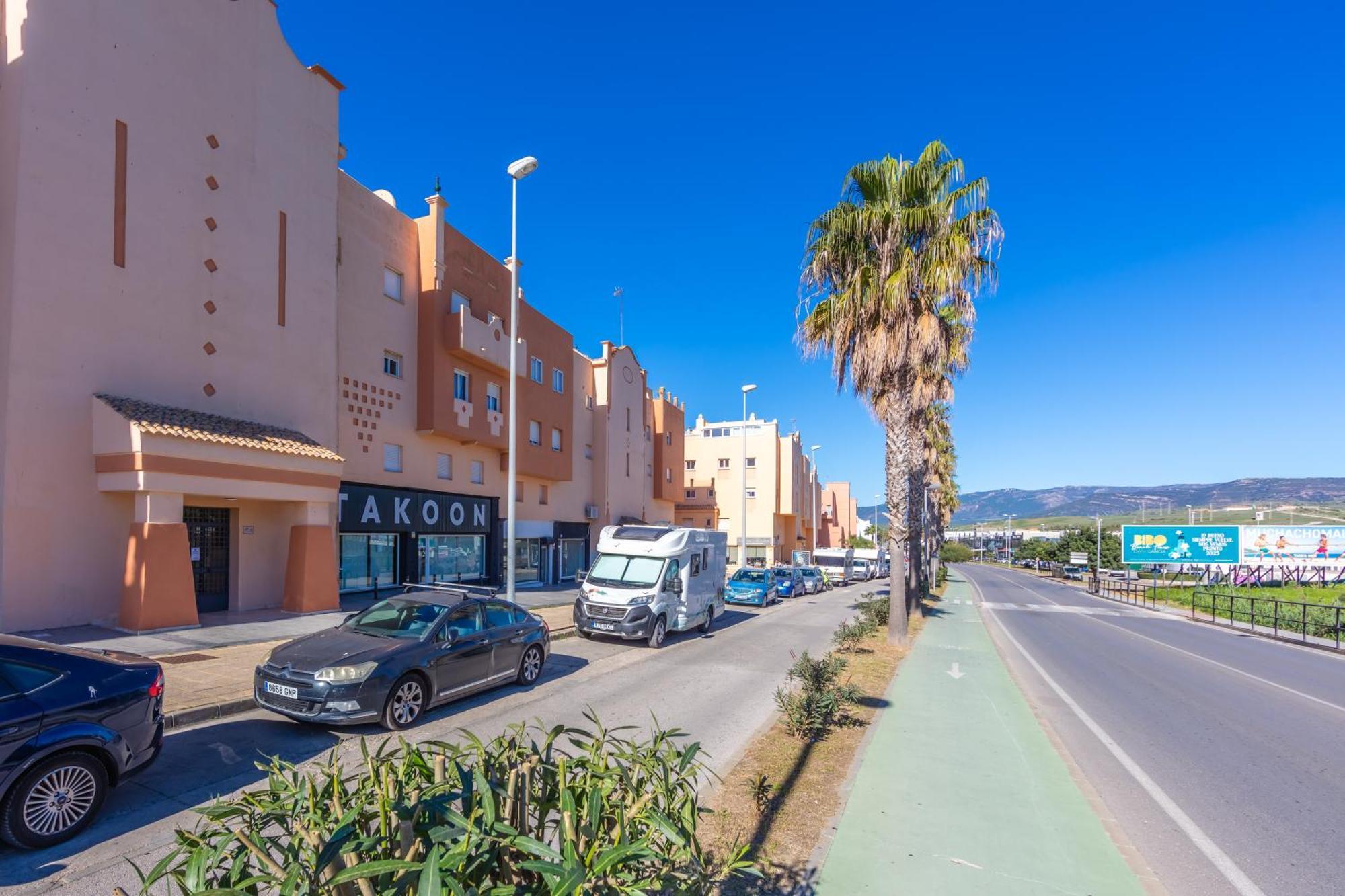 Apartment Surf - Wifi - Parking - Swimming Pool - Patio - Garden
