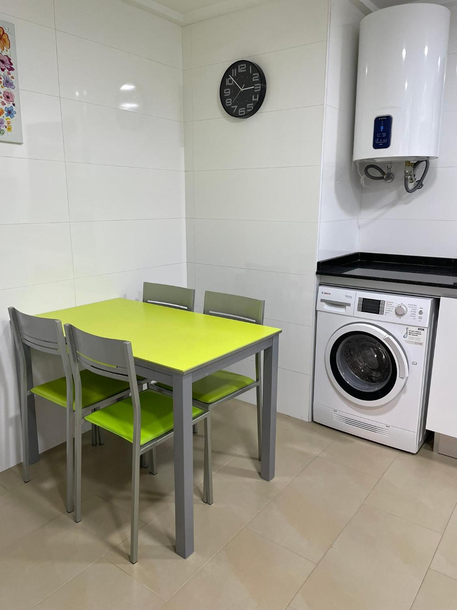 Hogar Brisa De Marinas Acogedor Con Amplia Terraza Y Acceso Directo A Piscinas-comfortable With Spacious Terrace And Direct Pool Access Apartment *
