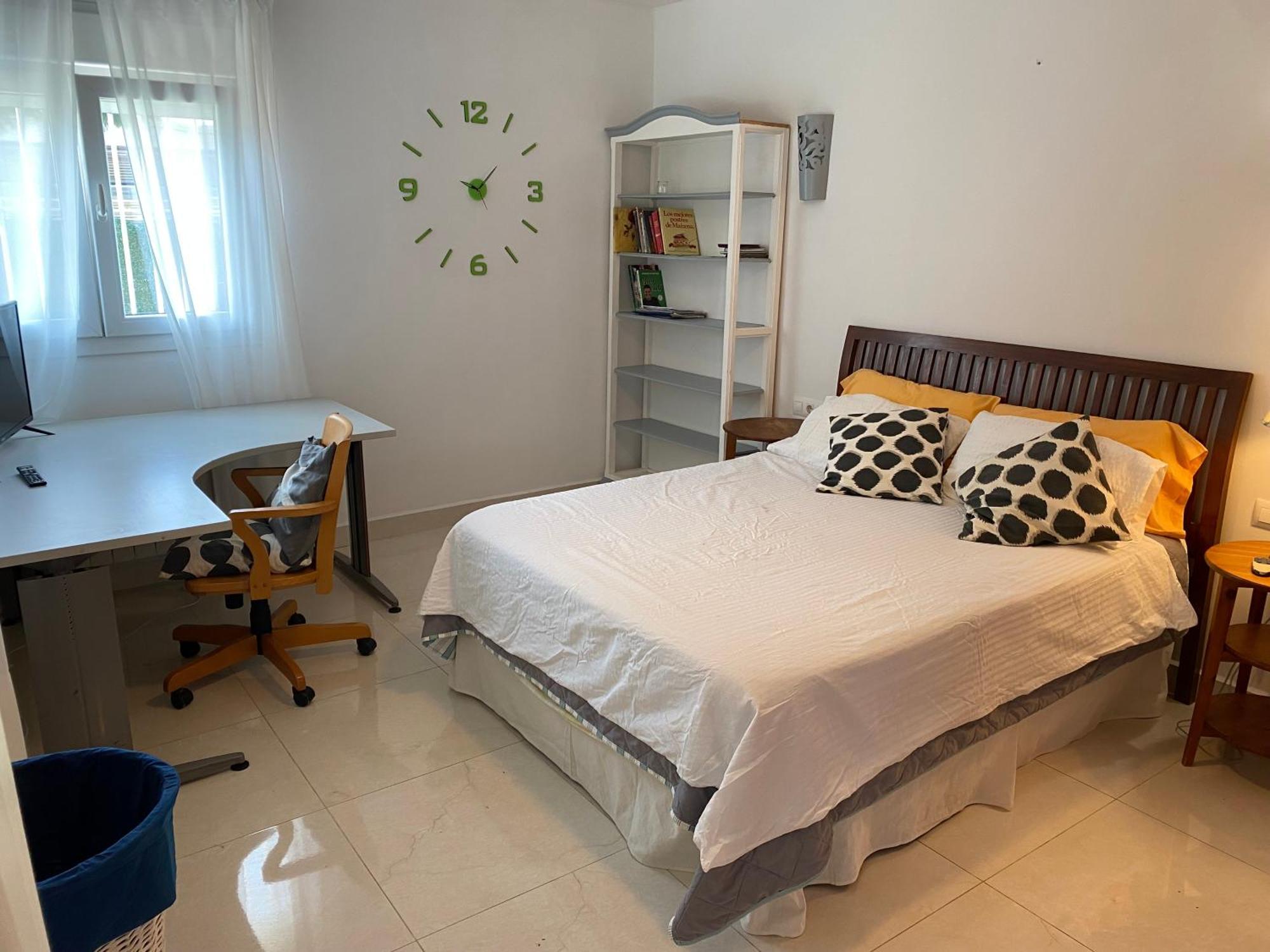 Habitación en casa particular Privada Amplia *