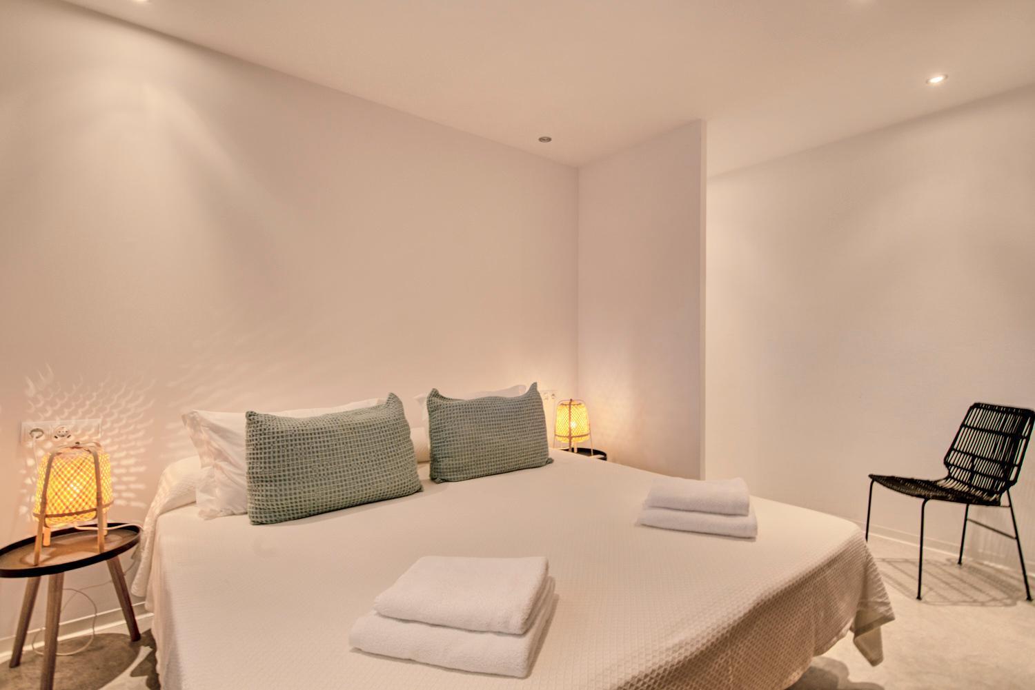 In Cala Salada Sleeps 14 San Antonio Abad