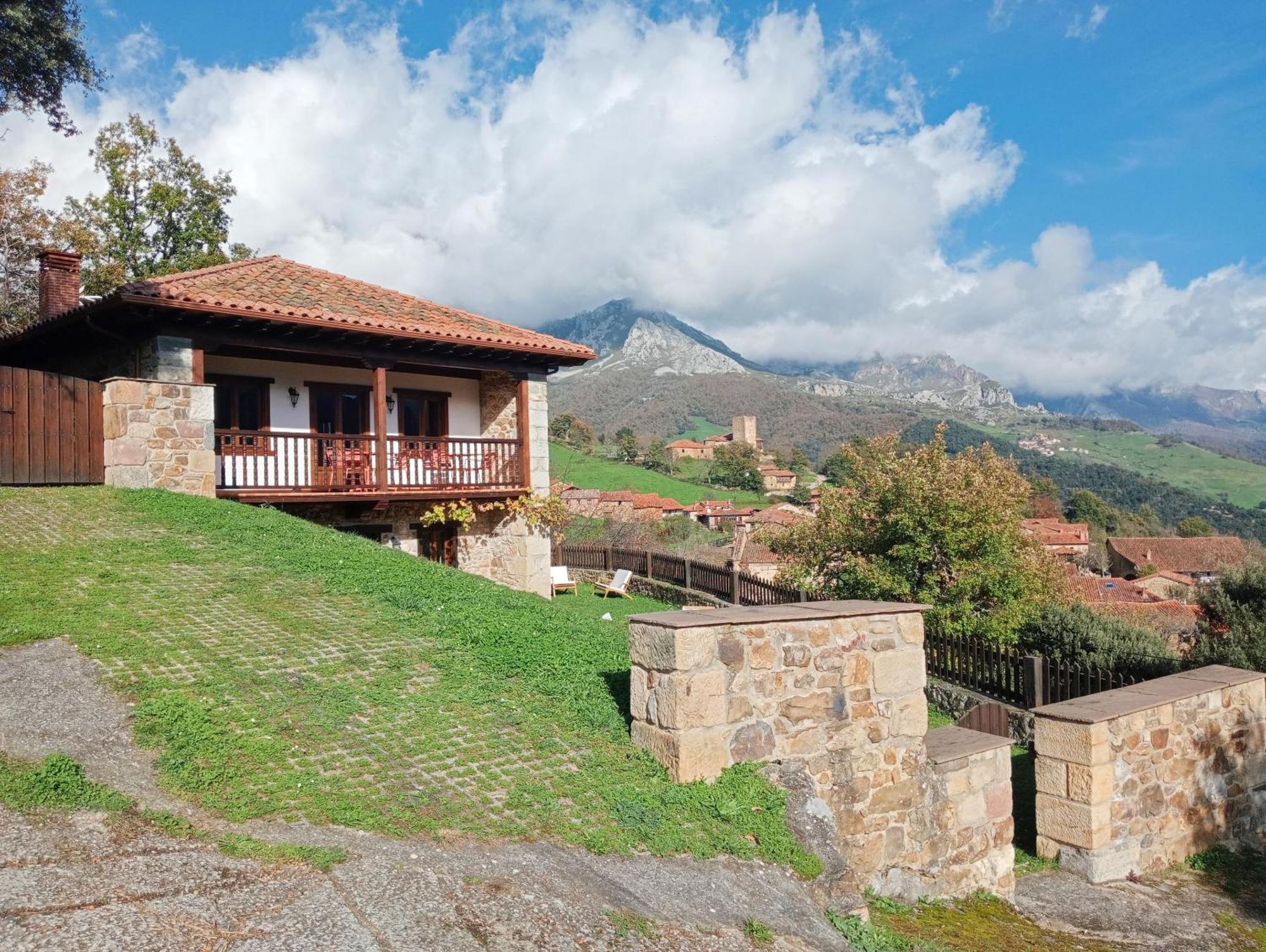 Villa Mogrovejo Villa *