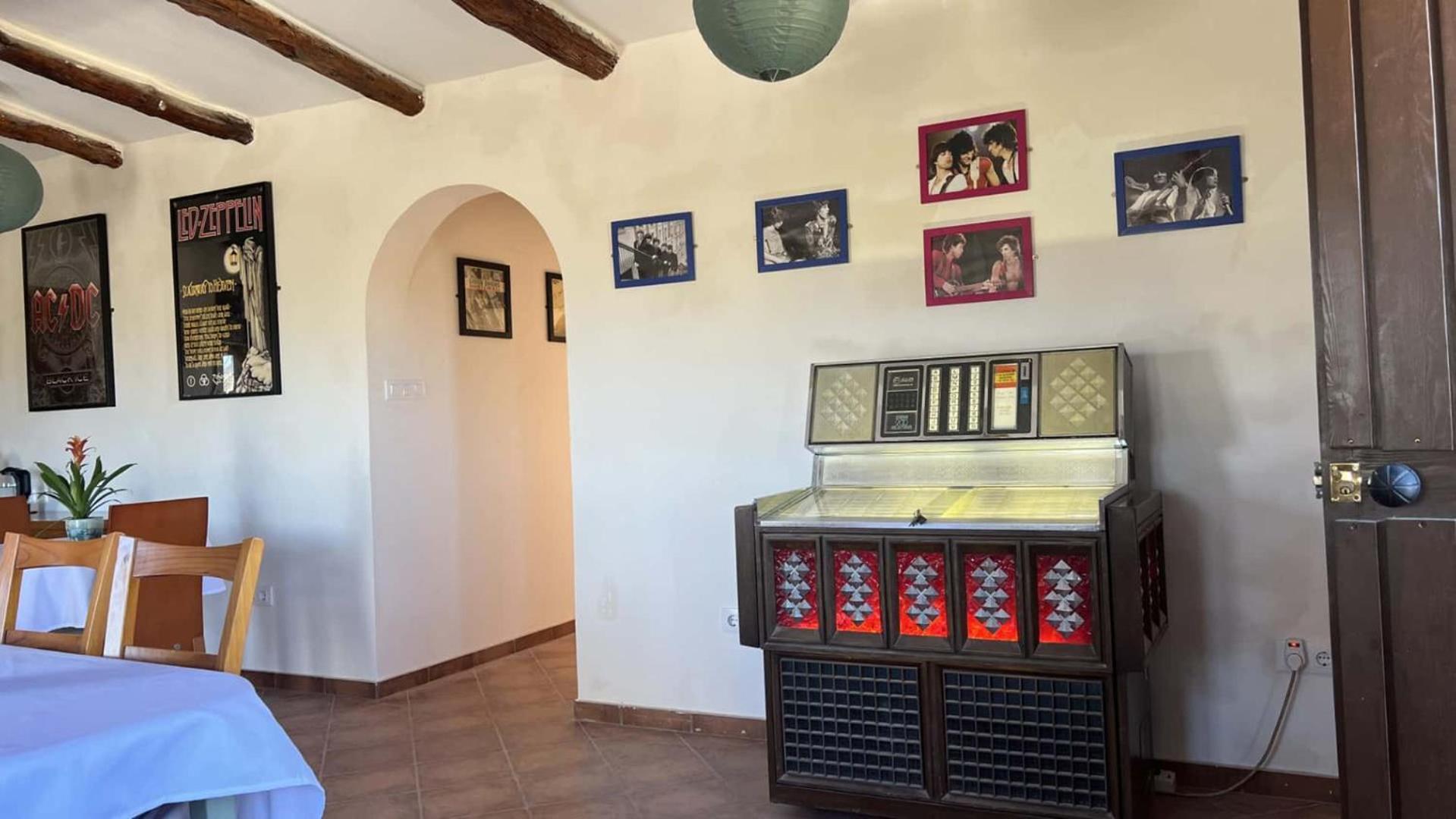 Cortijo La Cueva Bed & Breakfast