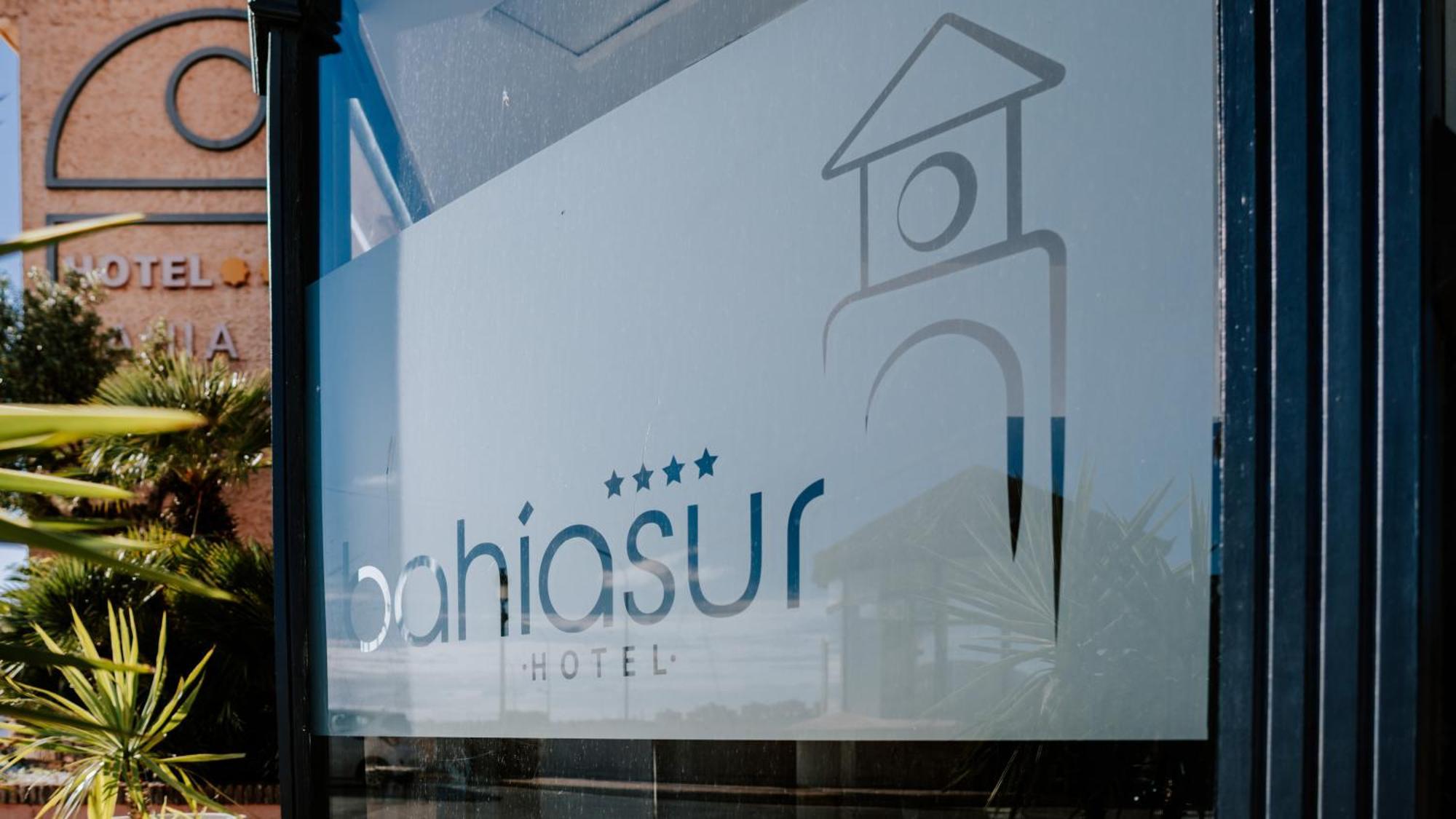 Hotel Bahia Sur 4*