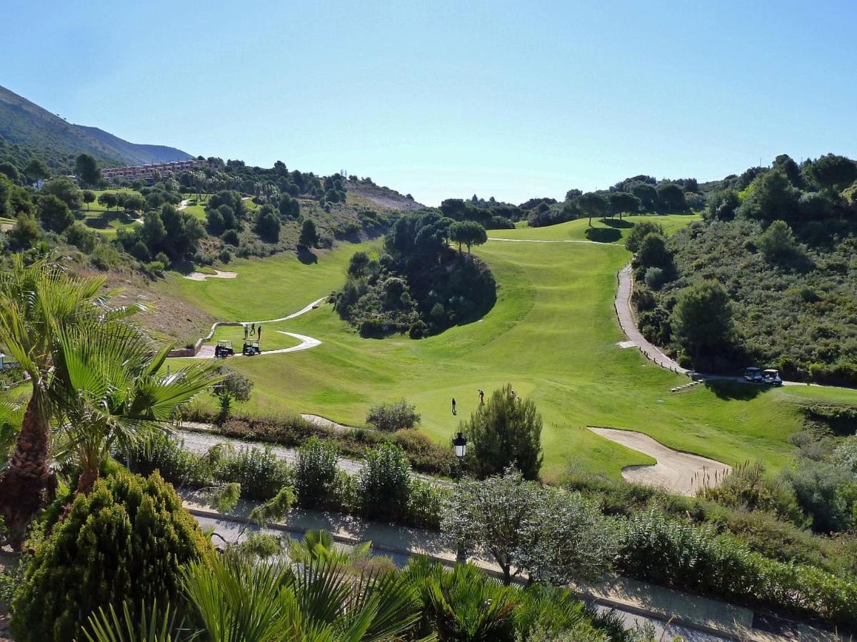 Mil Estrellas Bed & Breakfast 3*