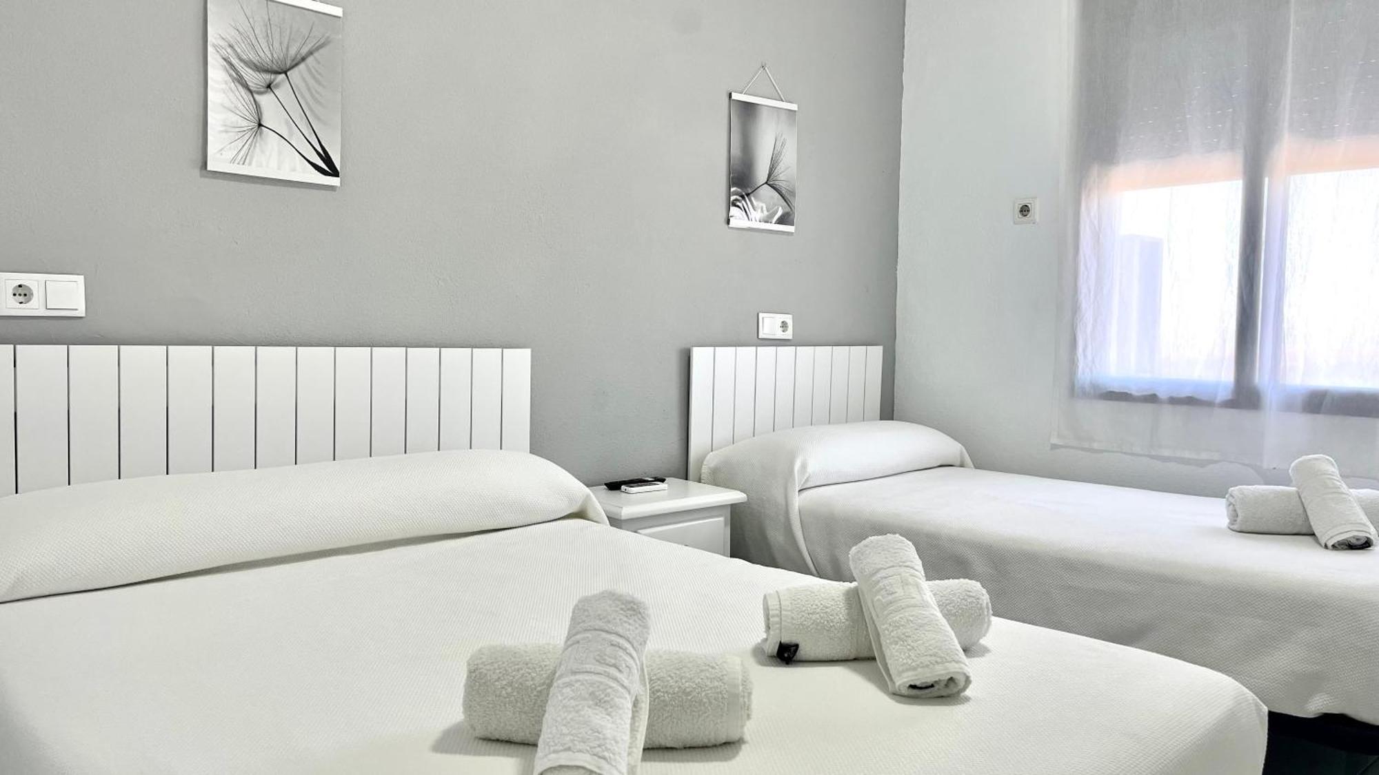 Guest house Carlos Iii *
