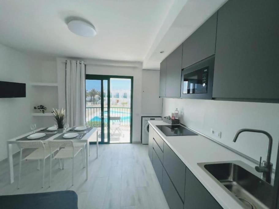 El Encanto Con Vista A La Piscina (adults Only) Corralejo
