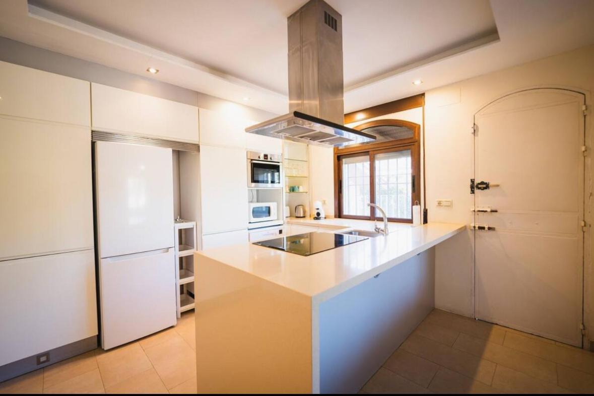 Villa Precioso Con Piscina Y Pista De Padel