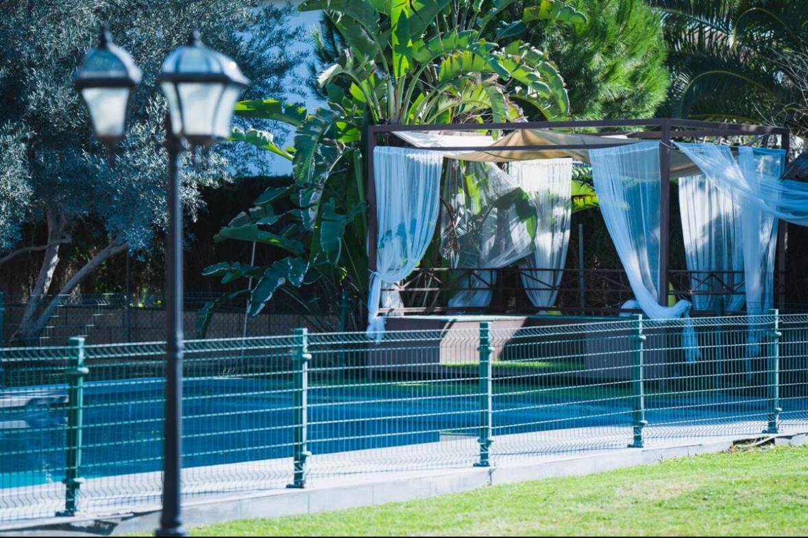 Villa Precioso Con Piscina Y Pista De Padel