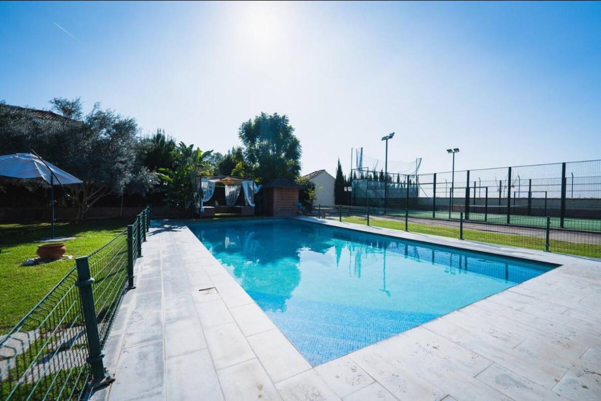 Precioso Con Piscina Y Pista De Padel *