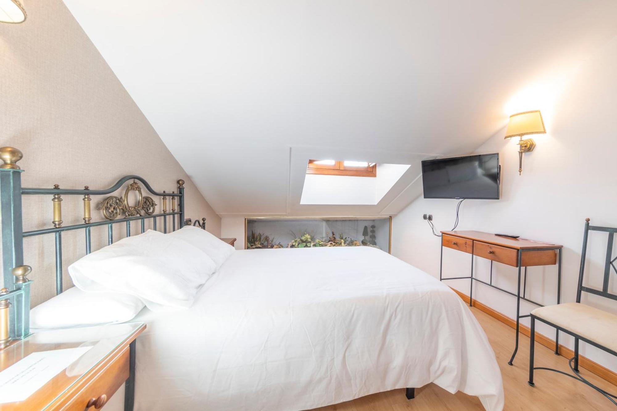 Sin Recep24h Puerta De La - Pet Friendly & Restaurante * Almazán