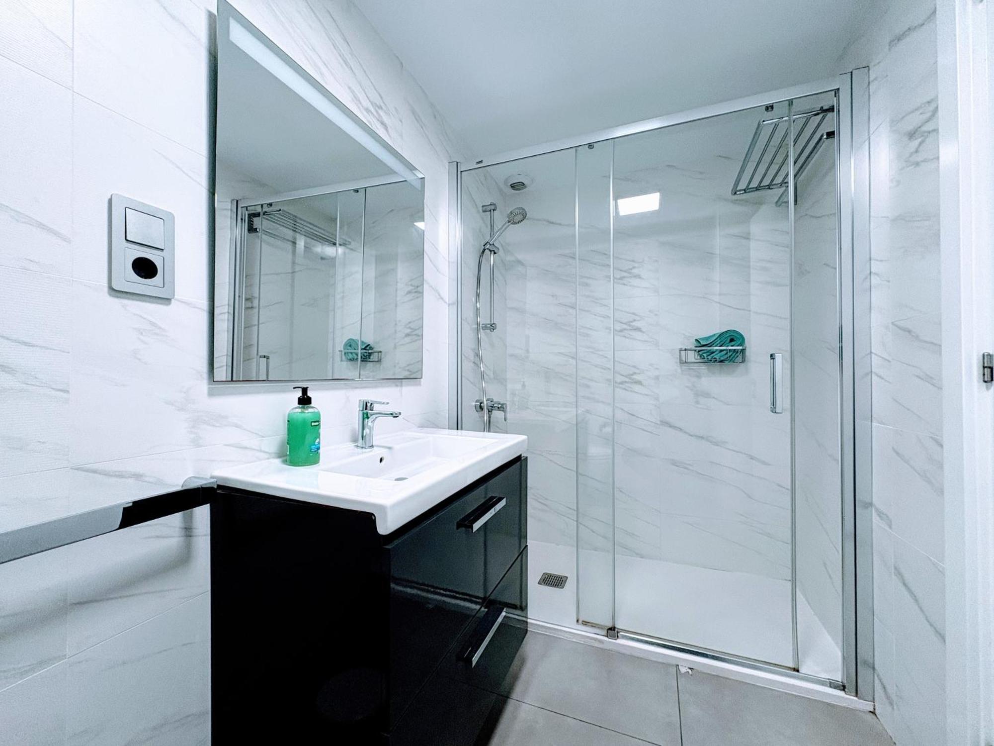 A484b Luxury By Wave *