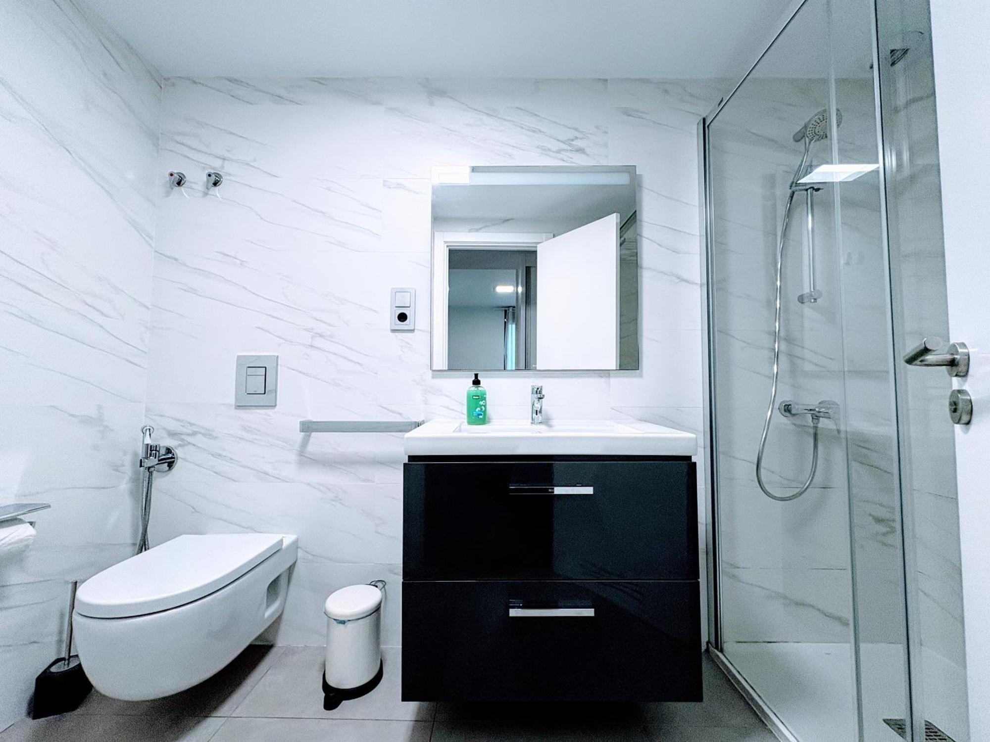 A484b Luxury By Wave