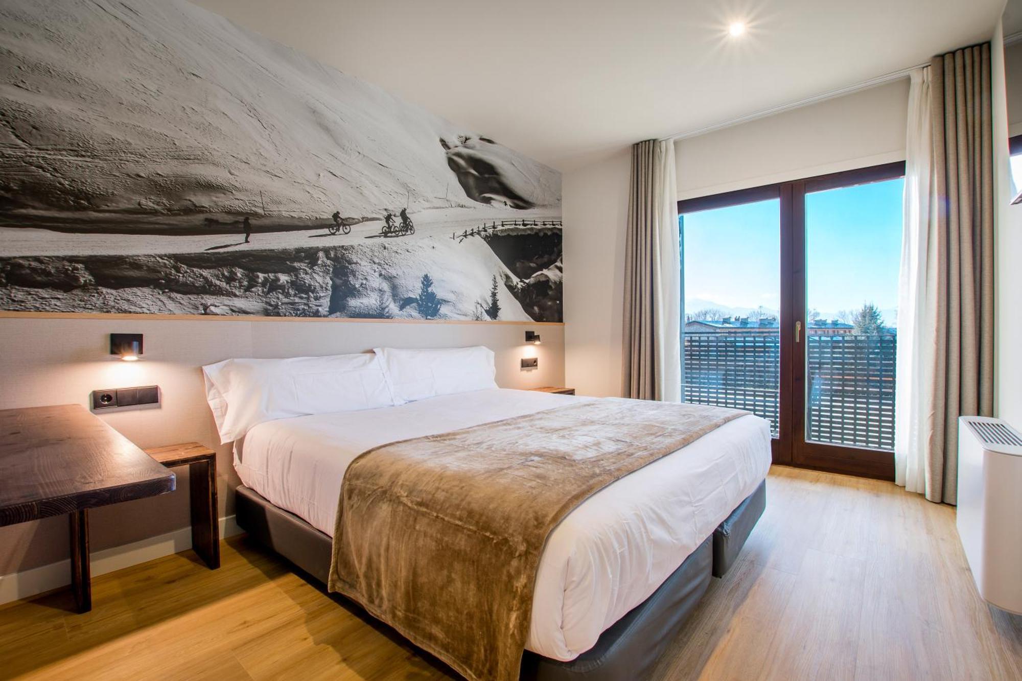 Hotel Hotel Llivia 3*