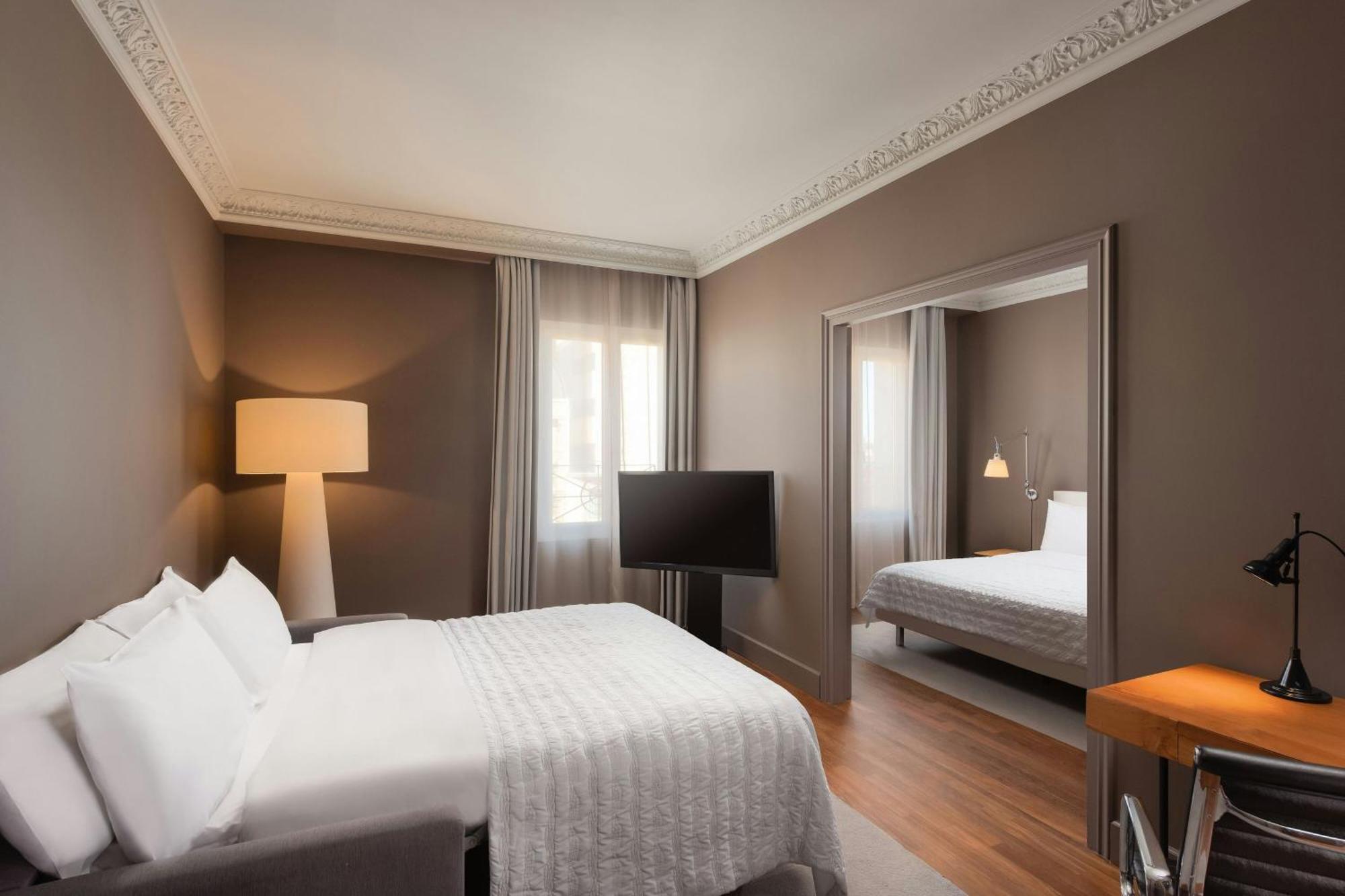 Le Meridien Hotel