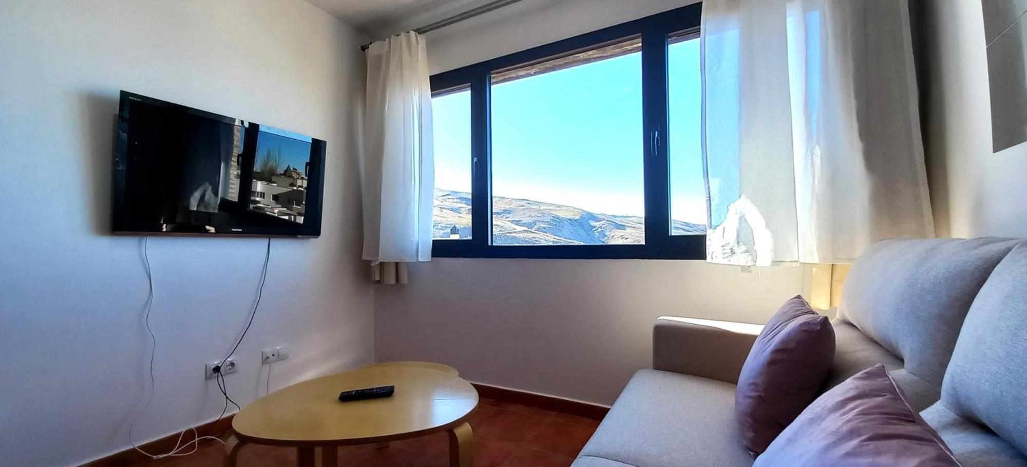Apartment Bed And Snow Zona Media Sierra Nevada