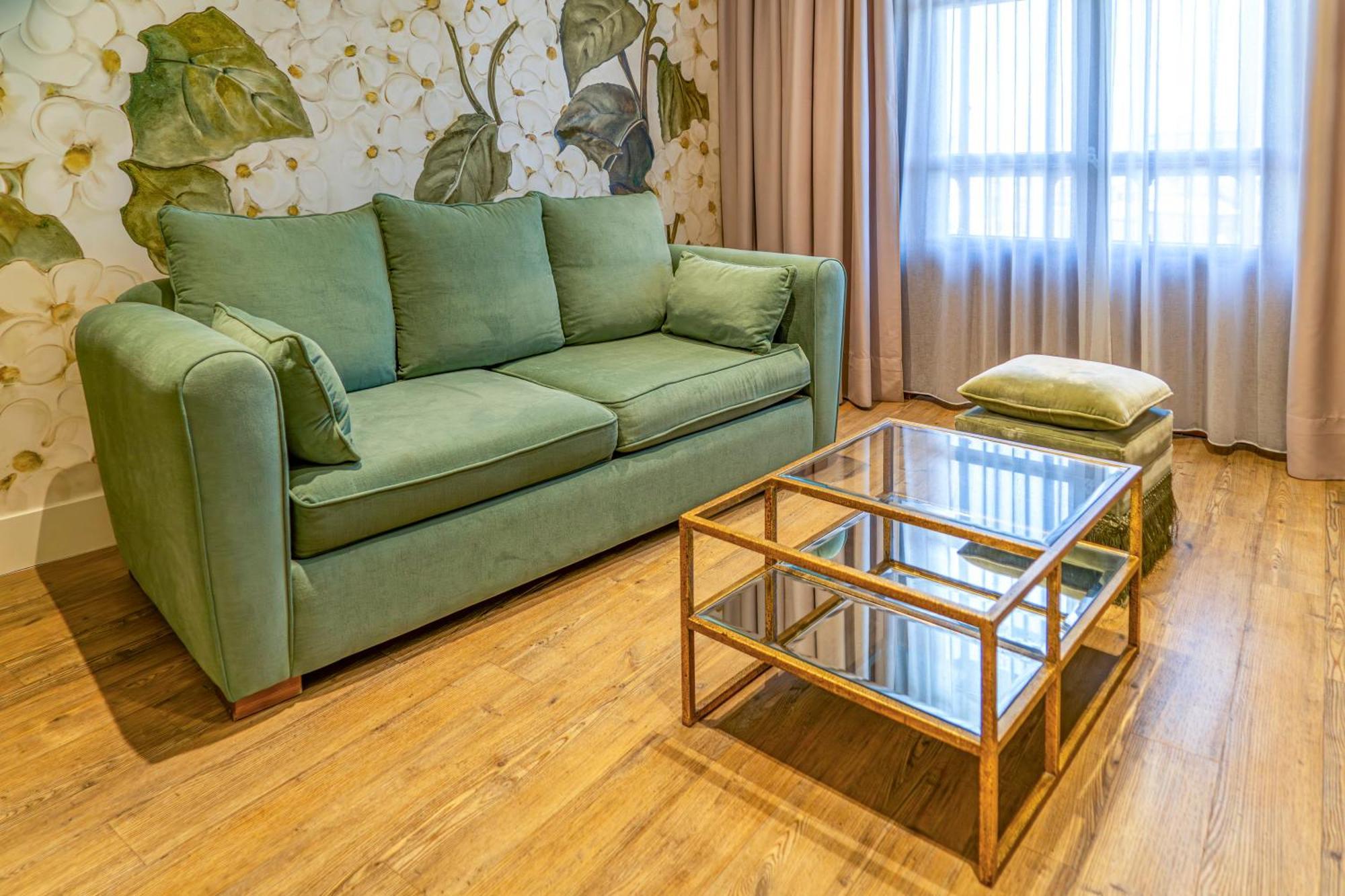 Boutique Adolfo 4*