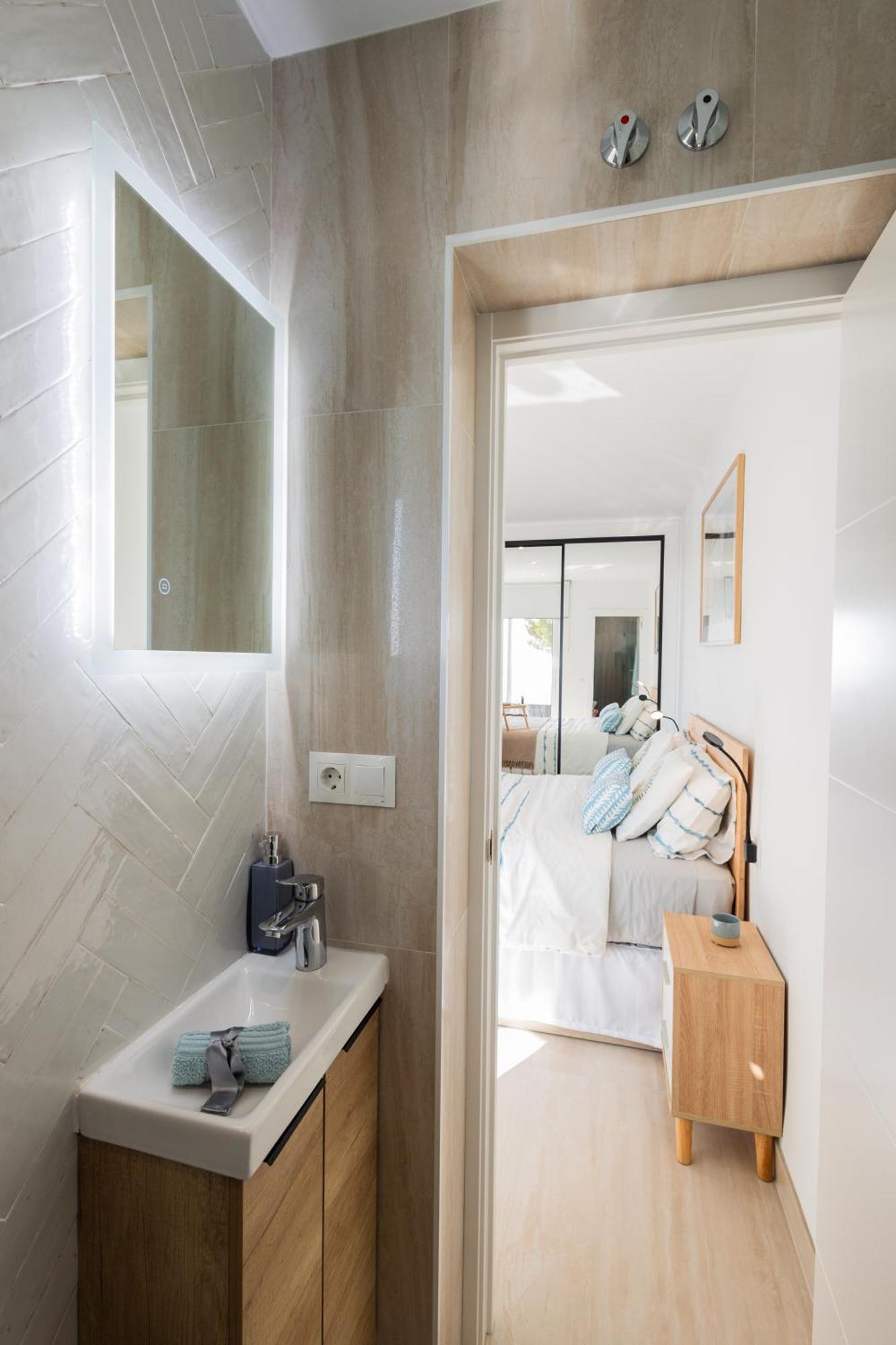 Seaside Luxury Flat - Jacuzzi - Sauna - Sea View *