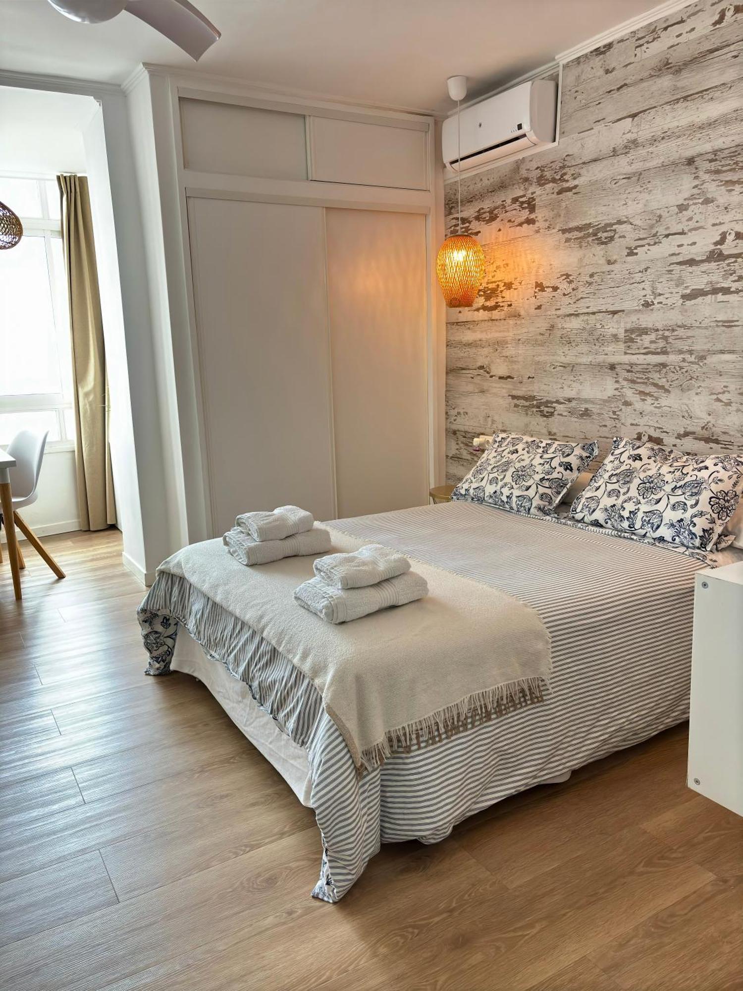 Apartment Ar - And Modern In Benalmadena