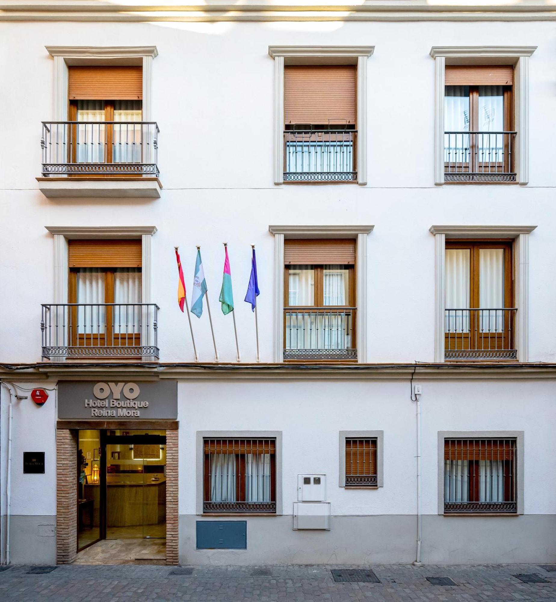 Reina Mora 2* Granada