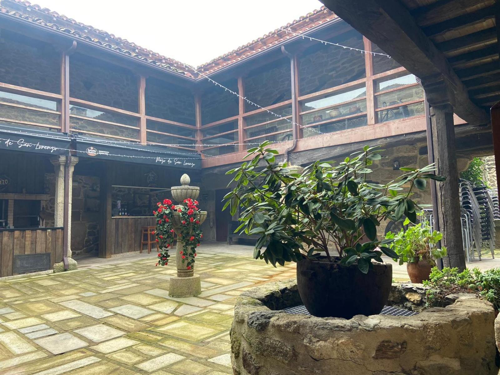 Pazo San Lorenzo- Puebla De Inn *