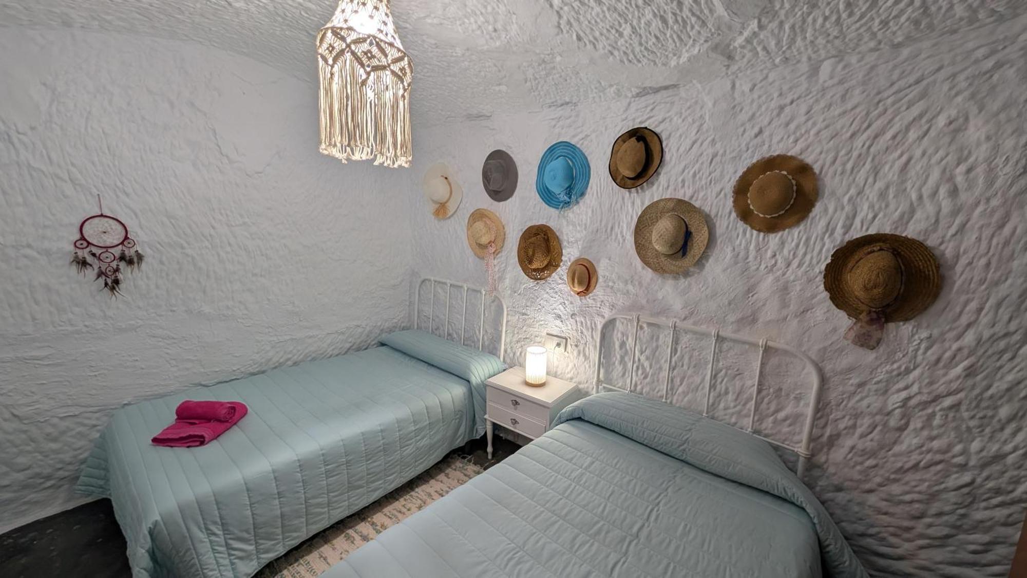 Cueva Rincon Bustamante Holiday home Gorafe