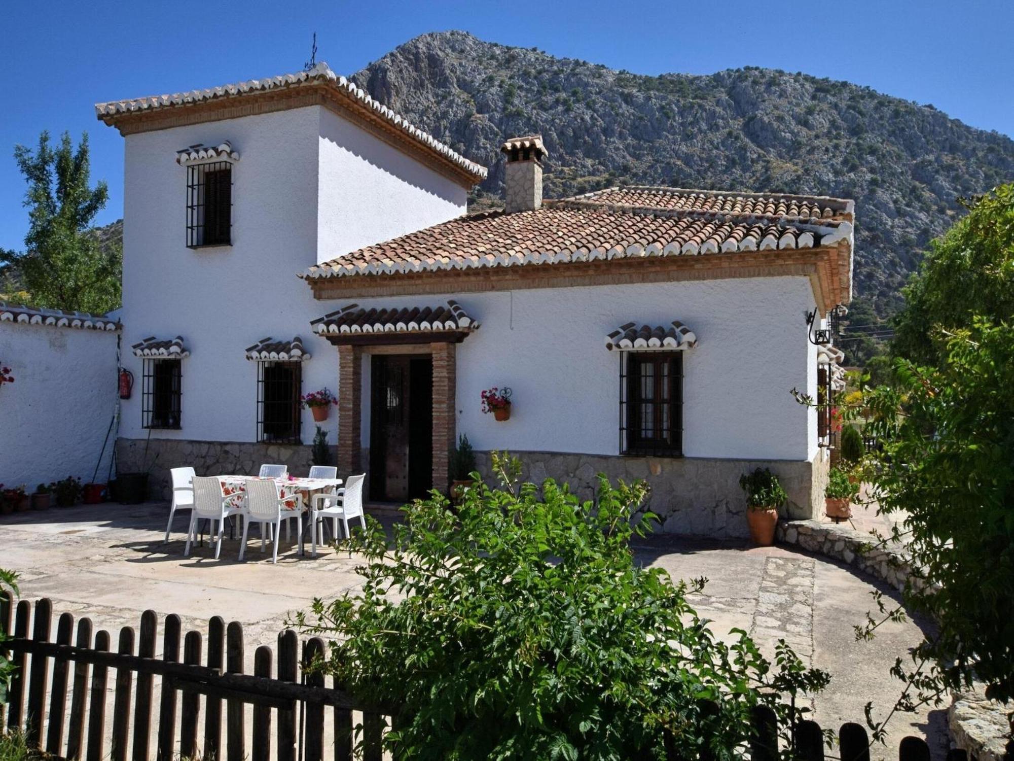 Villa Belvilla By Oyo Cortijo Alazores *