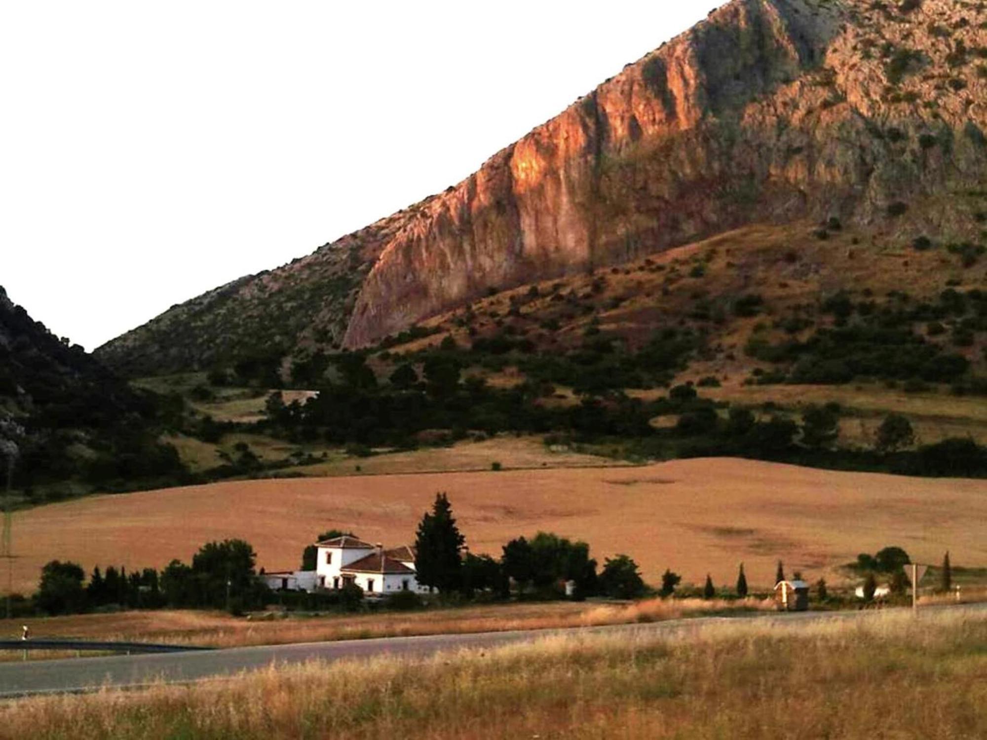 Villa Belvilla By Oyo Cortijo Alazores Alfarnatejo