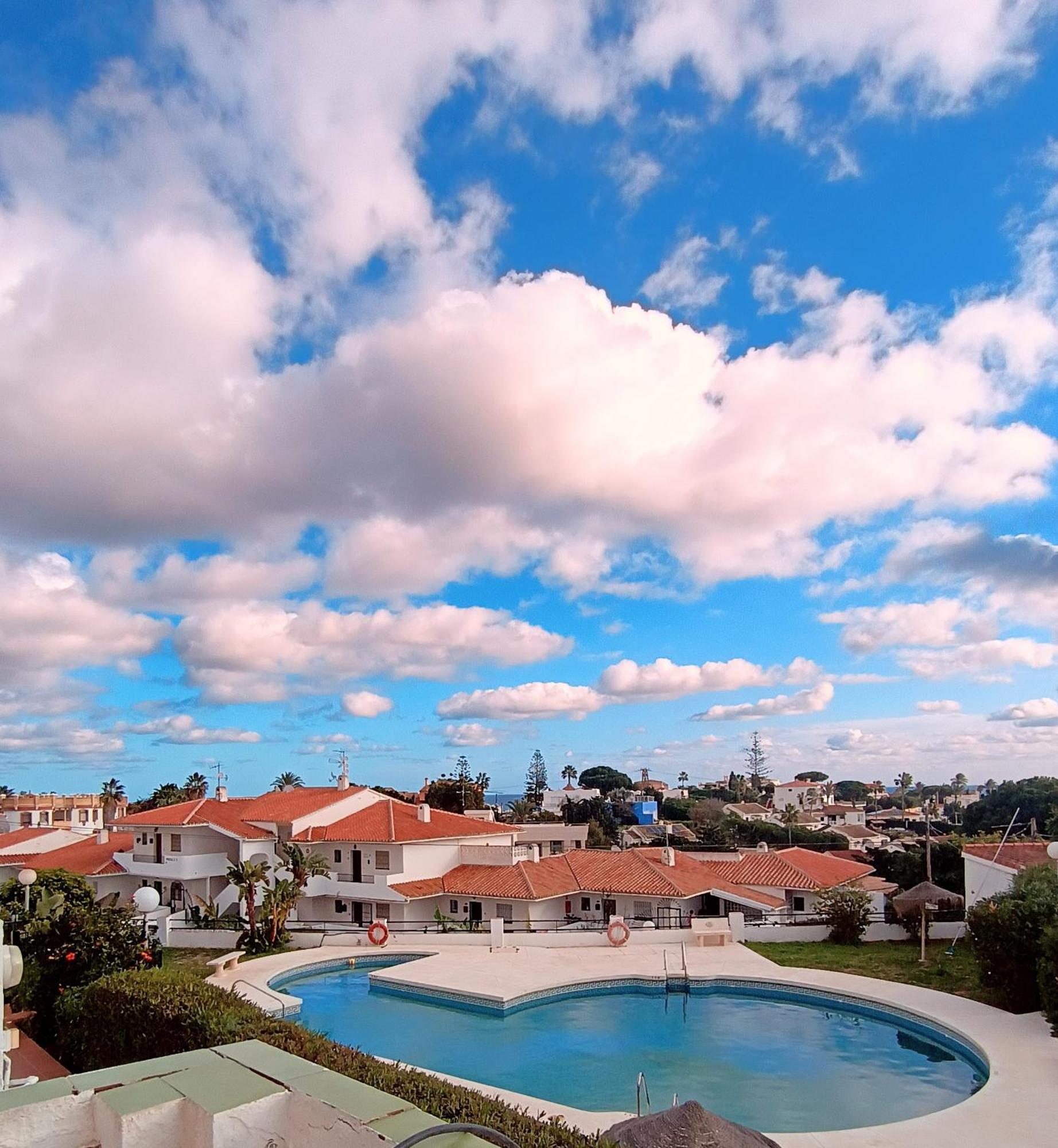 With A View, Pet Friendly, Wifi, Large Terrace, Sea View Apartment *