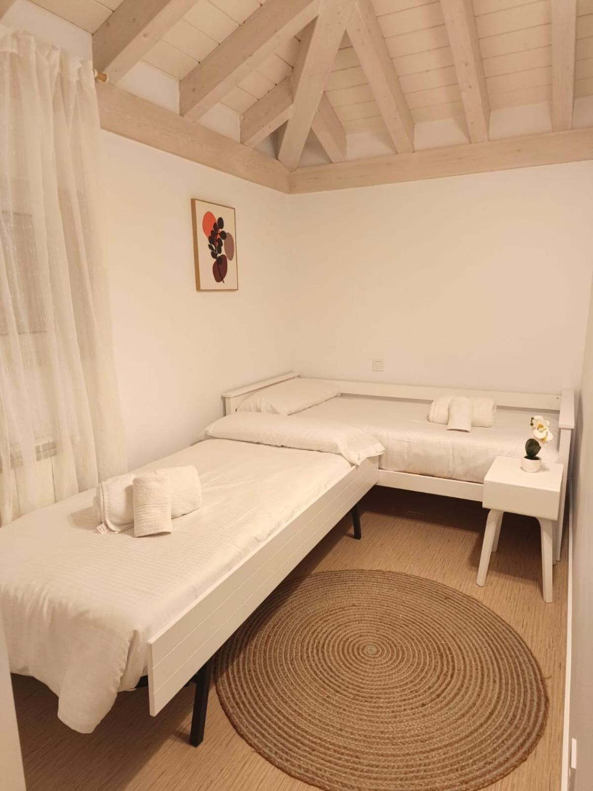 Casa Rugama Con Piscina De Temporada En El Corazon De Cantabria Holiday home *