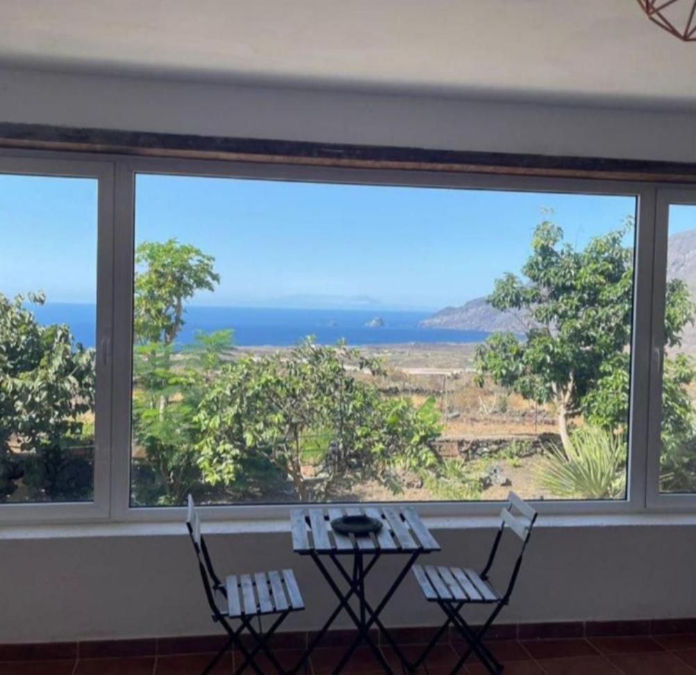 Vistasalmor Apartamento La Frontera