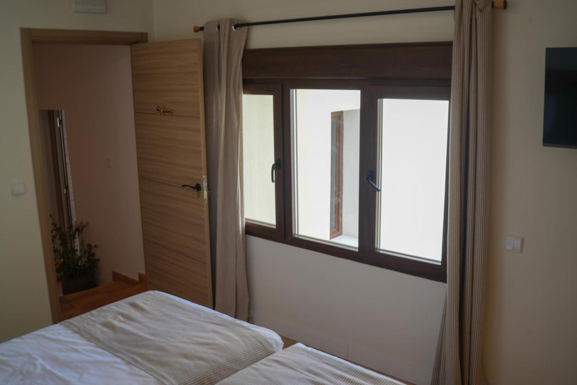 Boutique - Dos Olivos Hotel Quesa