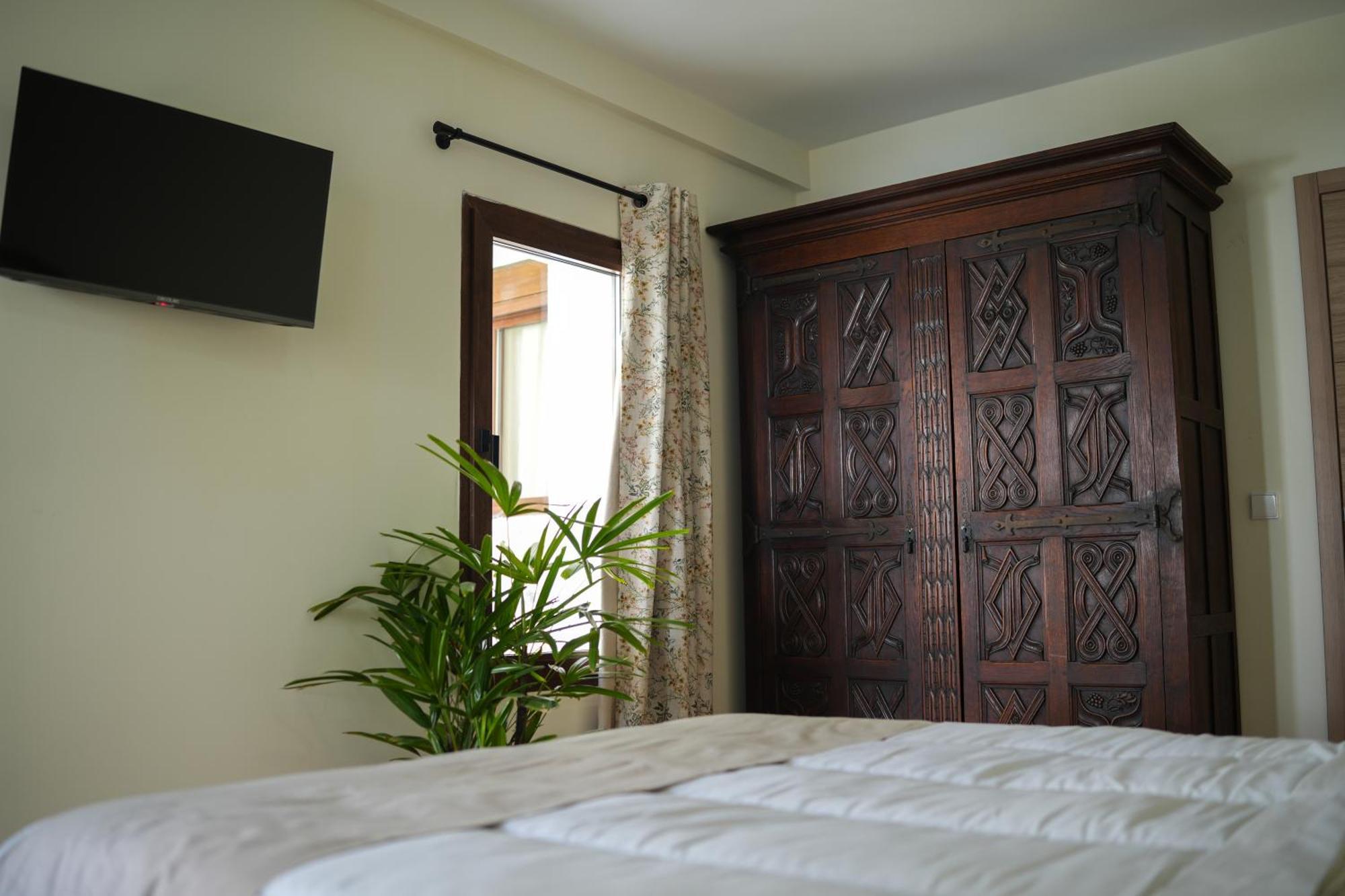 Boutique - Dos Olivos Hotel Quesa